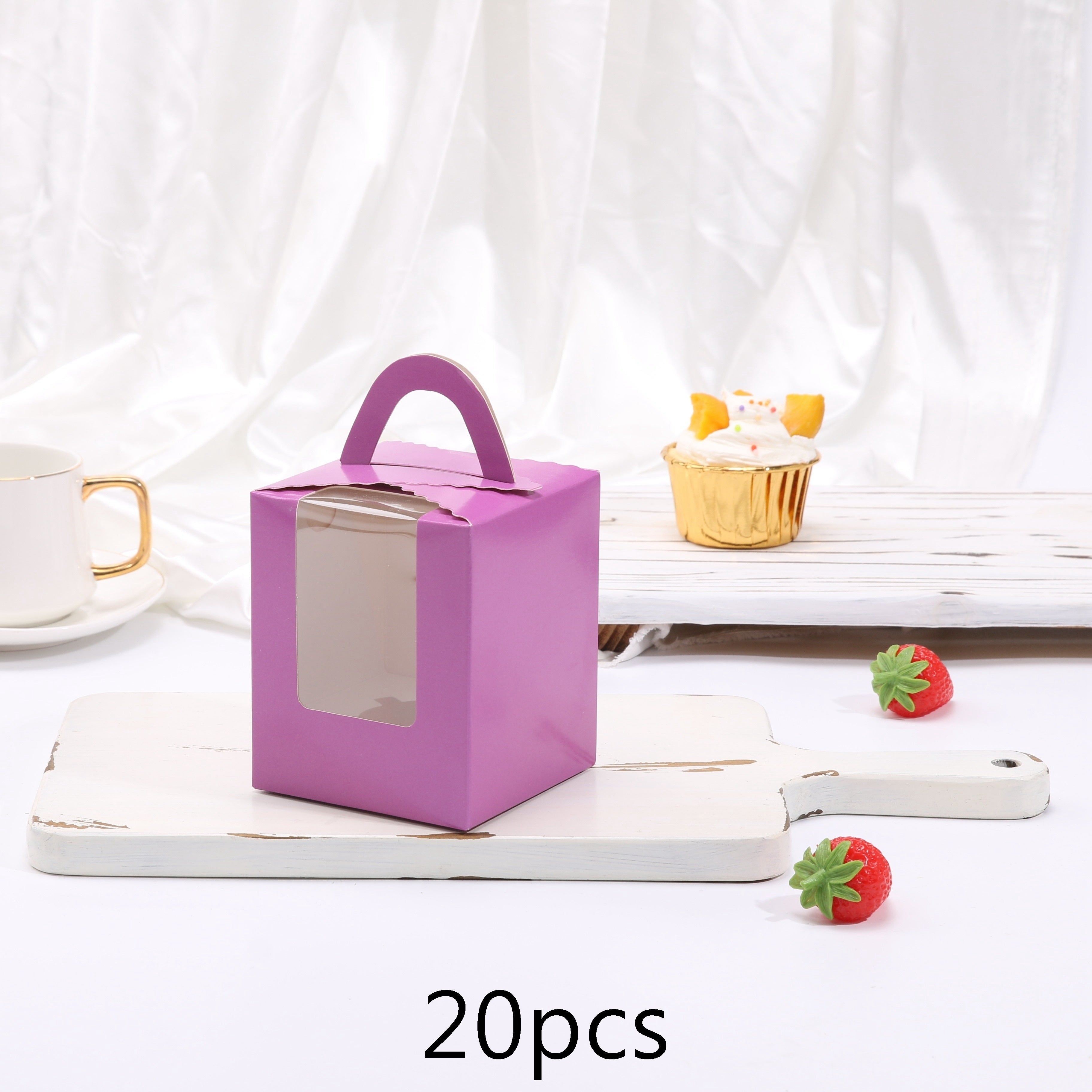 Bir marta ishlatiladigan yumaloq desertli tuxumli tort qutisi, 1 dona qo'lda ishlangan keks yoki keksni qadoqlash uchun juda mos keladi. Partiyalarda pishirish yoki xizmat qilish uchun ideal.