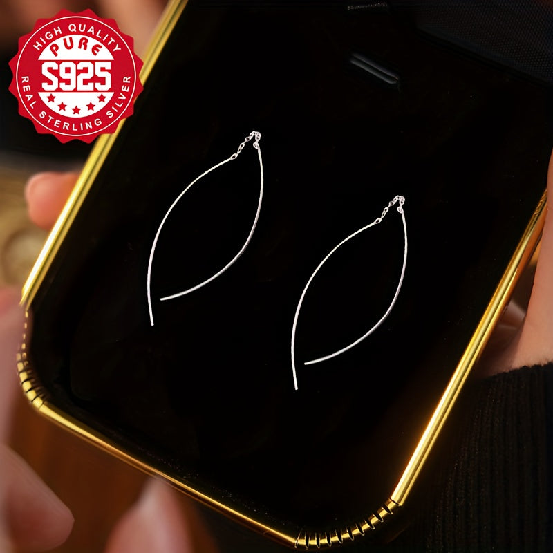 Ushbu S925 kumush osma marjonlar har qanday zamonaviy ayol uchun mukammaldir. Oddiy chiziq dizayni bilan ular nafis va jozibador, doimiy kiyish va do'stlar bilan yig'ilishlar uchun mos keladi. Ular oddiy va modali, bu esa ularni nozik qiladi.