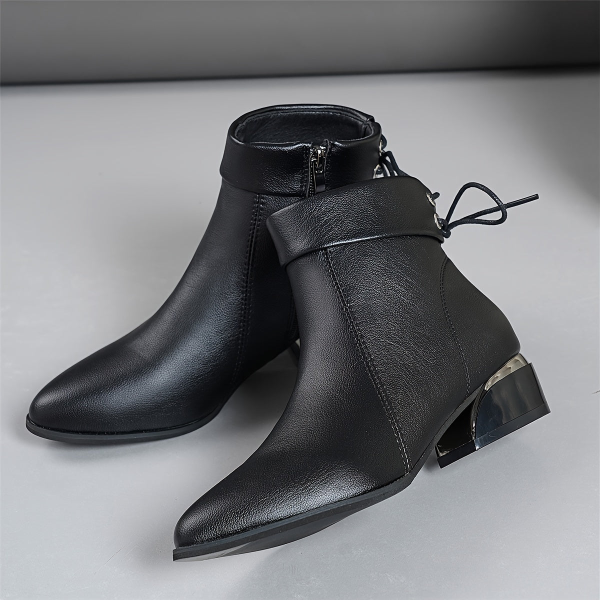 Женские кожаные плоские ботинки с задней шнуровкой и толстым каблуком для осени и зимы