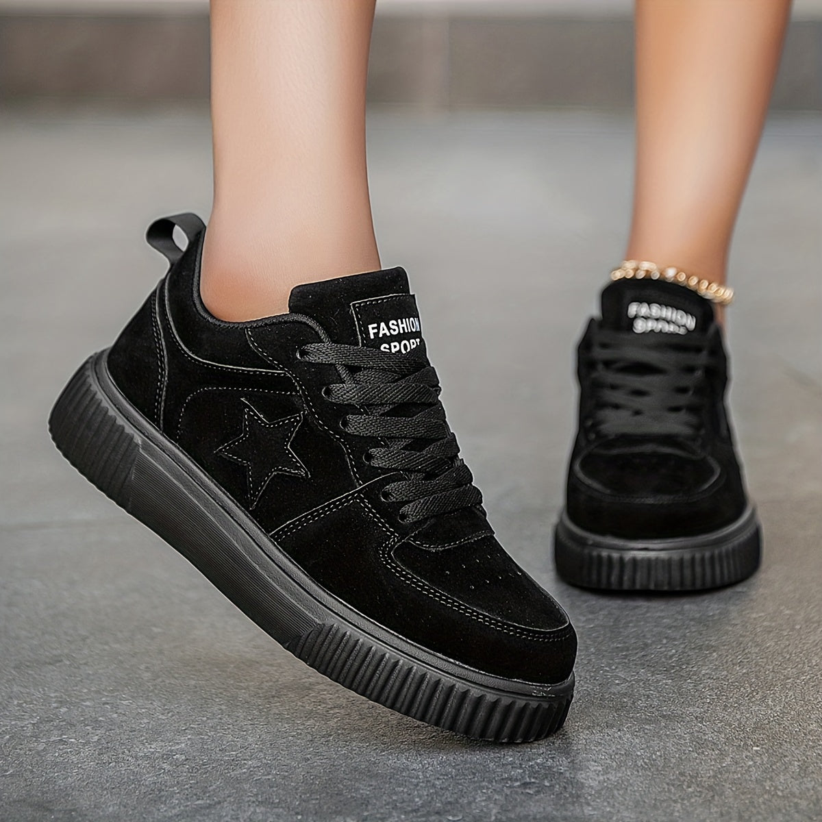 Women Minimalist Star Pattern Lace-Up Casual Sneakers Lightweight Low Top Shoes