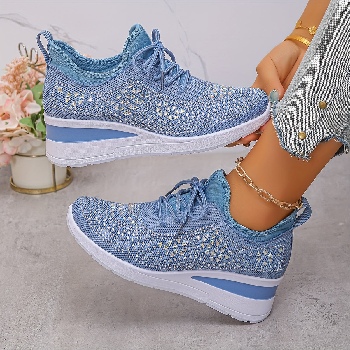 Women's White Platform Sneakers With Thick Sole & Cushioned Support