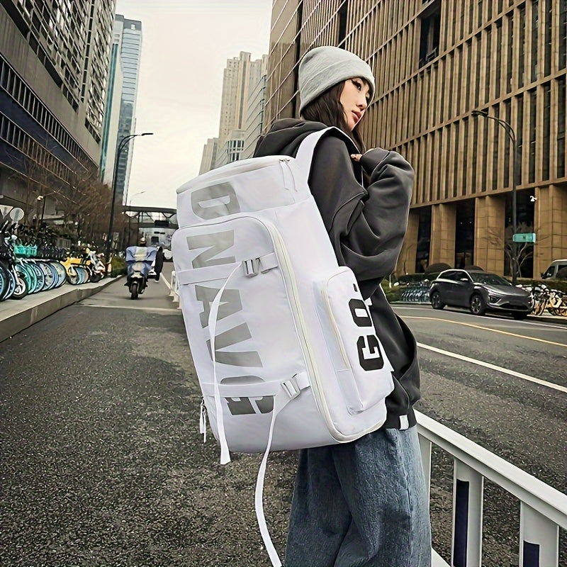 Скейтборд, лыжи, фитнес и дорожная сумка с отдельными влажными и сухими отделениями и большим объемом хранения.