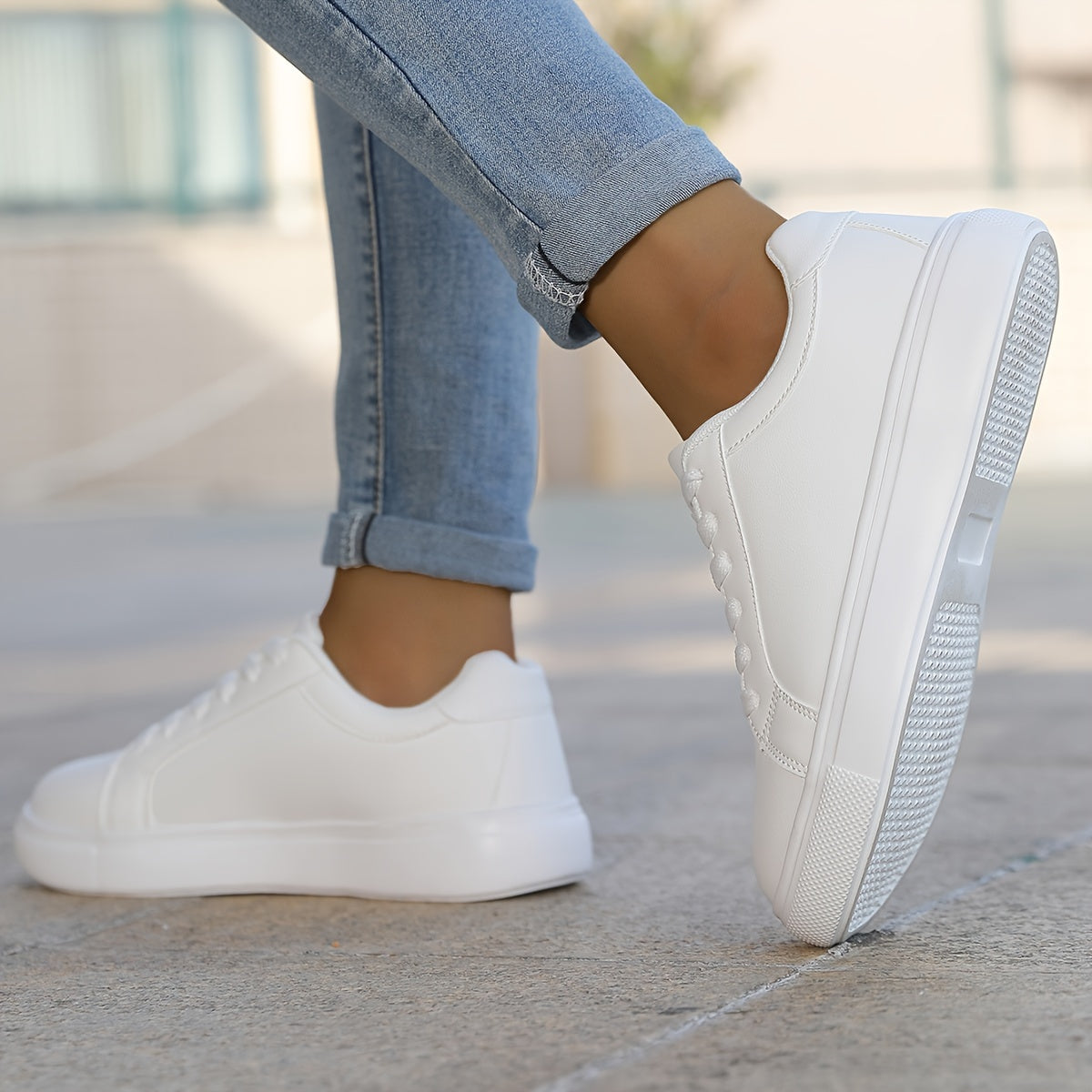 Women's Solid Color Water-Resistant Lace-Up Platform Sneakers for Casual Outdoor Wear