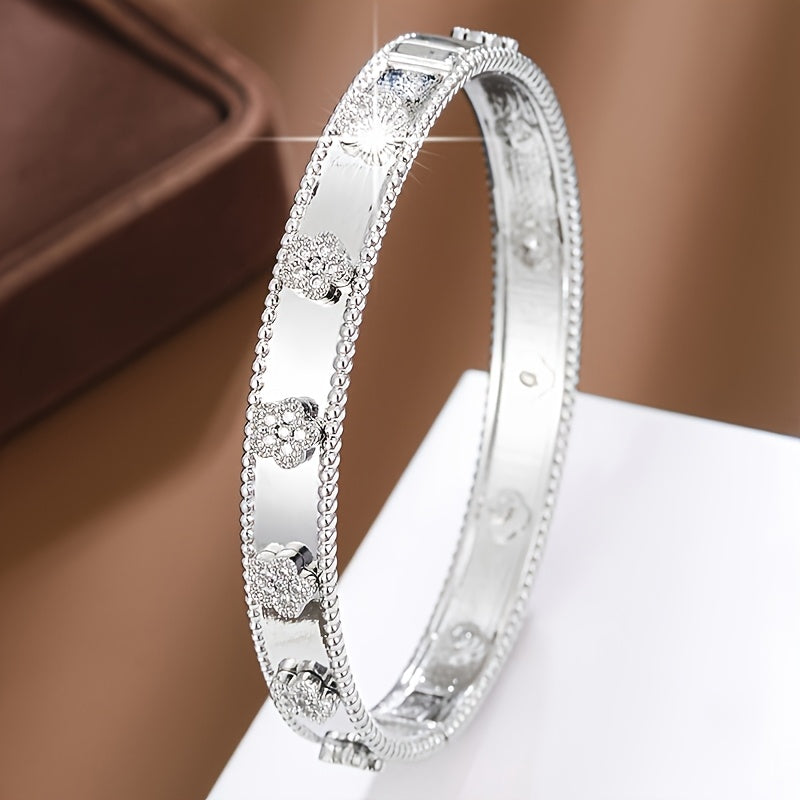 Copper Bracelet with Peach Blossom Design and Synthetic Zirconia for Daily Wear