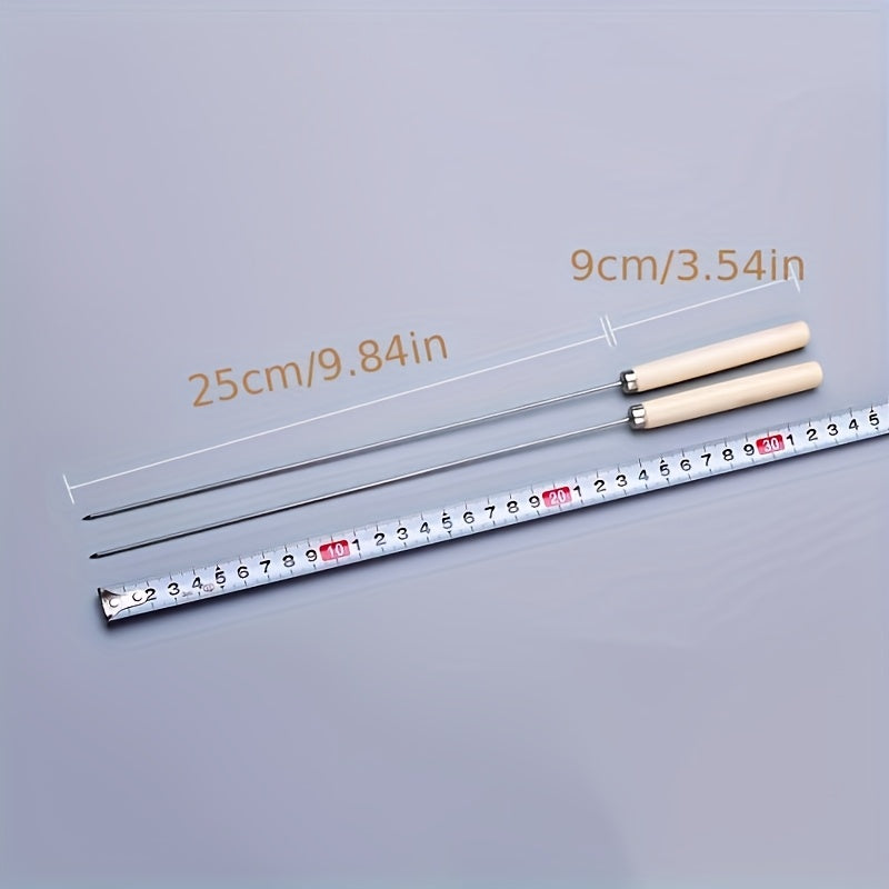 Barbekyu shishlari - Yog'li shishlar, yog'och tutqichlar bilan, dumaloq va zanglamaydigan po'latdan yasalgan barbekyu ignalari, sirpanmaydigan, issiqqa chidamli va qayta ishlatiladigan.