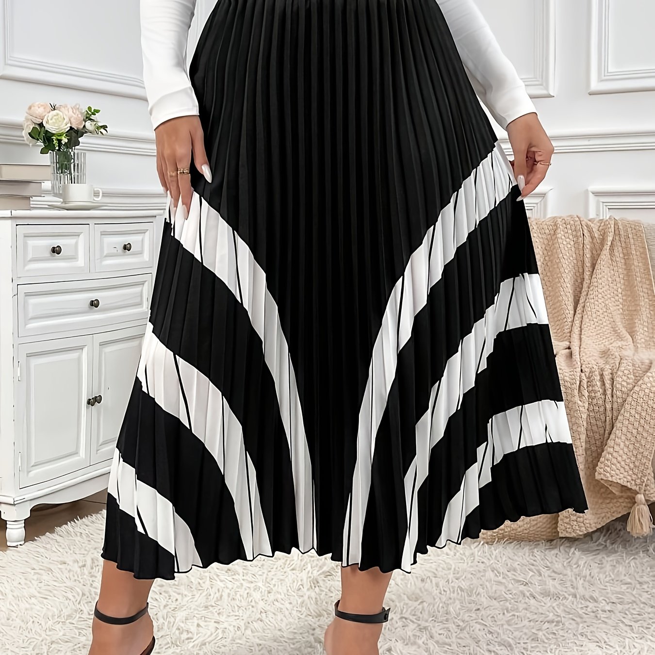 Plus Size Pleated Midi Skirt Geometric Pattern Black White All-Season