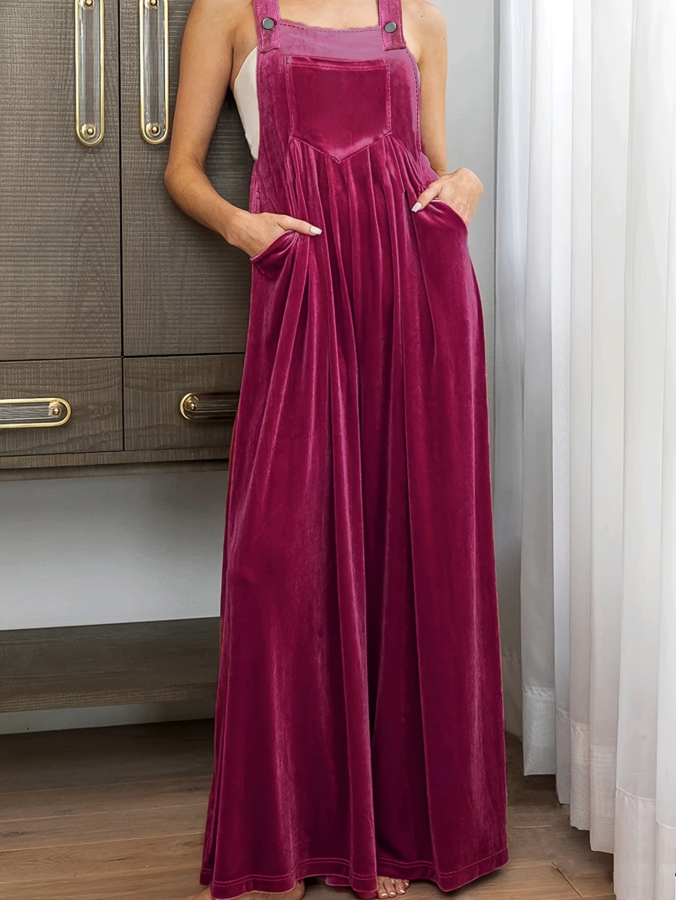 Mono formal y casual para mujer de talla grande con tirantes spaghetti en mostaza