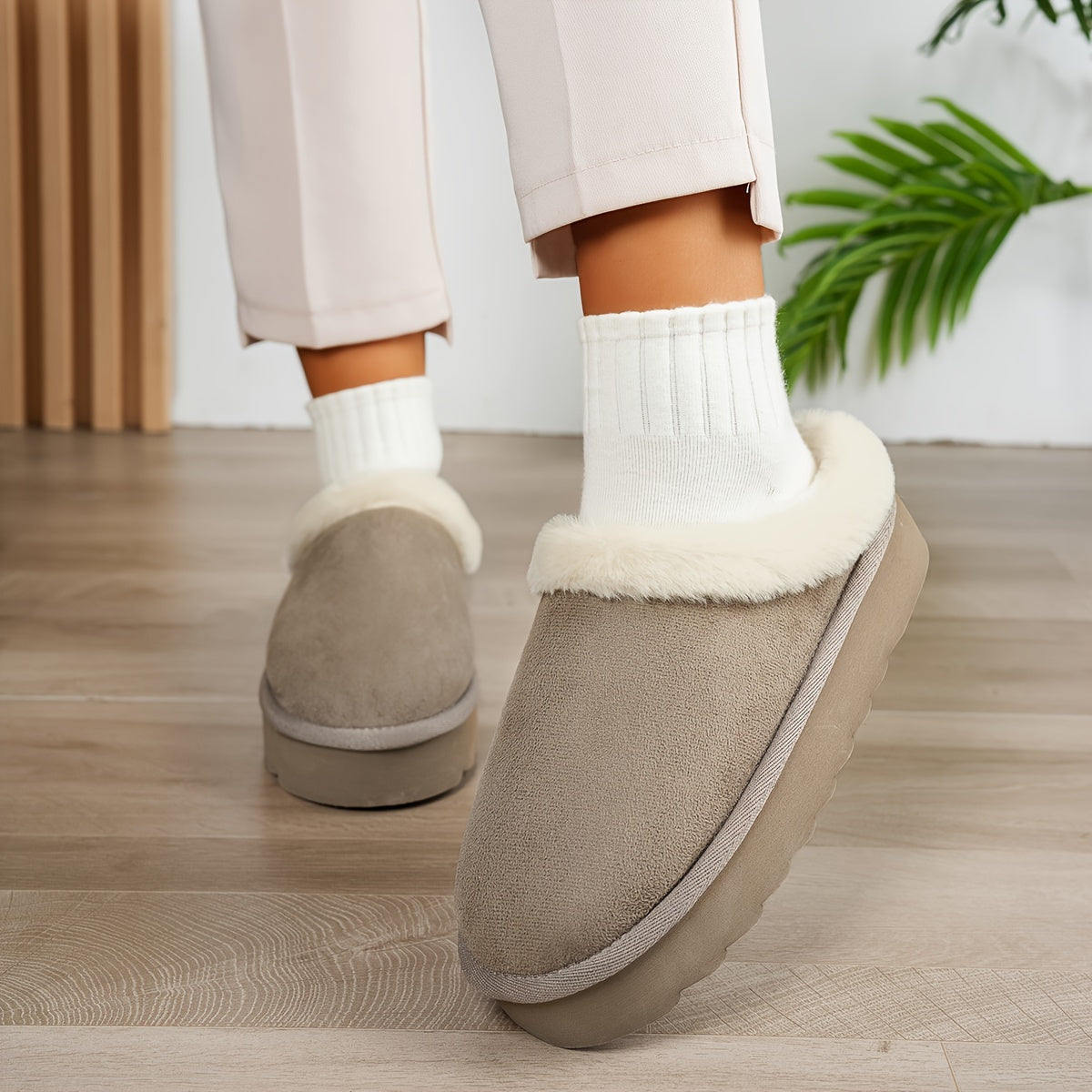 Women's Fleece-Lined Slip-On Slippers Beige White Indoor Outdoor Comfort