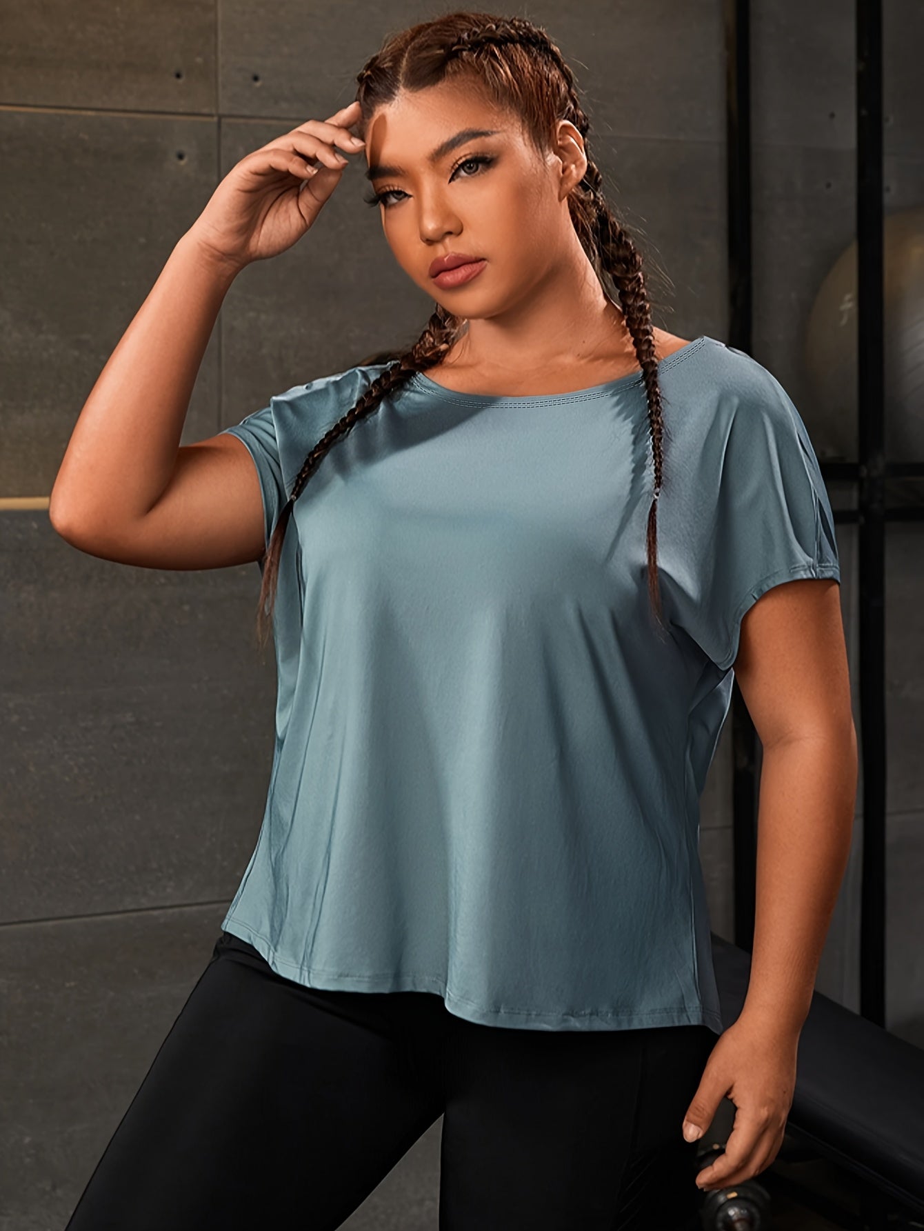 Plus Size Women's Sports Tee Short Sleeve Light Blue Casual Workout Top