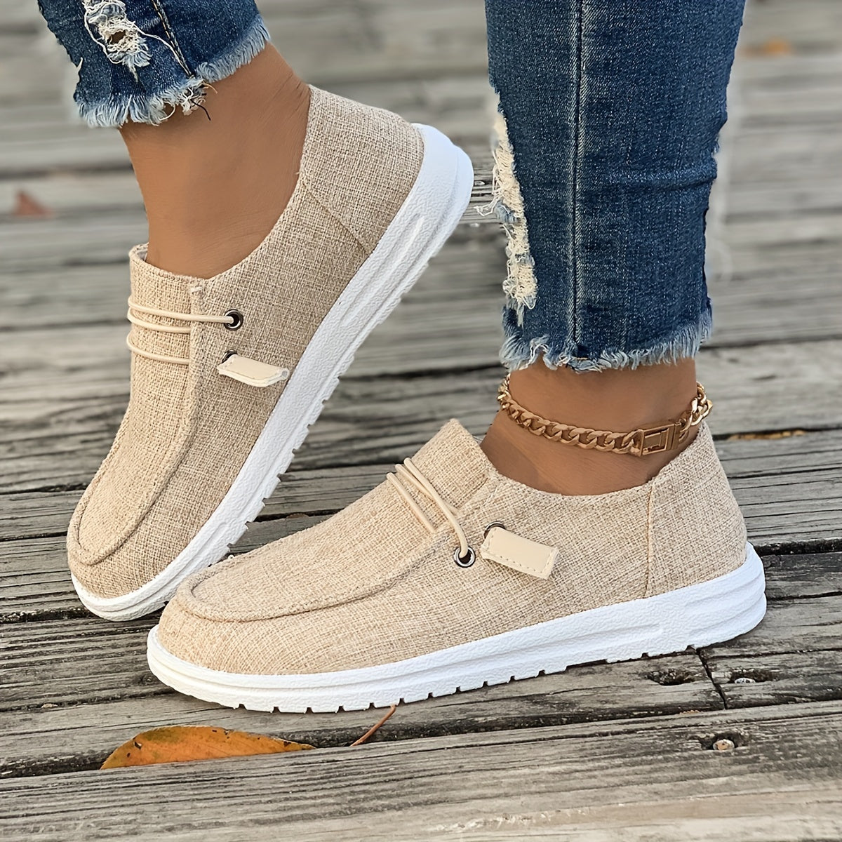 Women's Plus Size Lightweight Fabric Low Top Lace-Up Sneakers for Outdoor Casual Wear