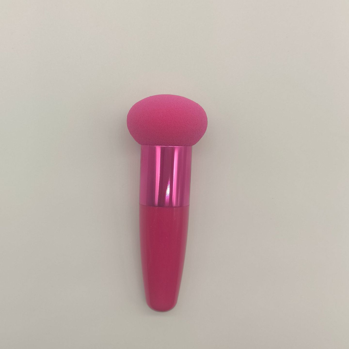 Uniseks makiyaj choʻpi bilan tutqichli goʻshtli goʻshtli qoʻllanma Beauty Blender Mushroom