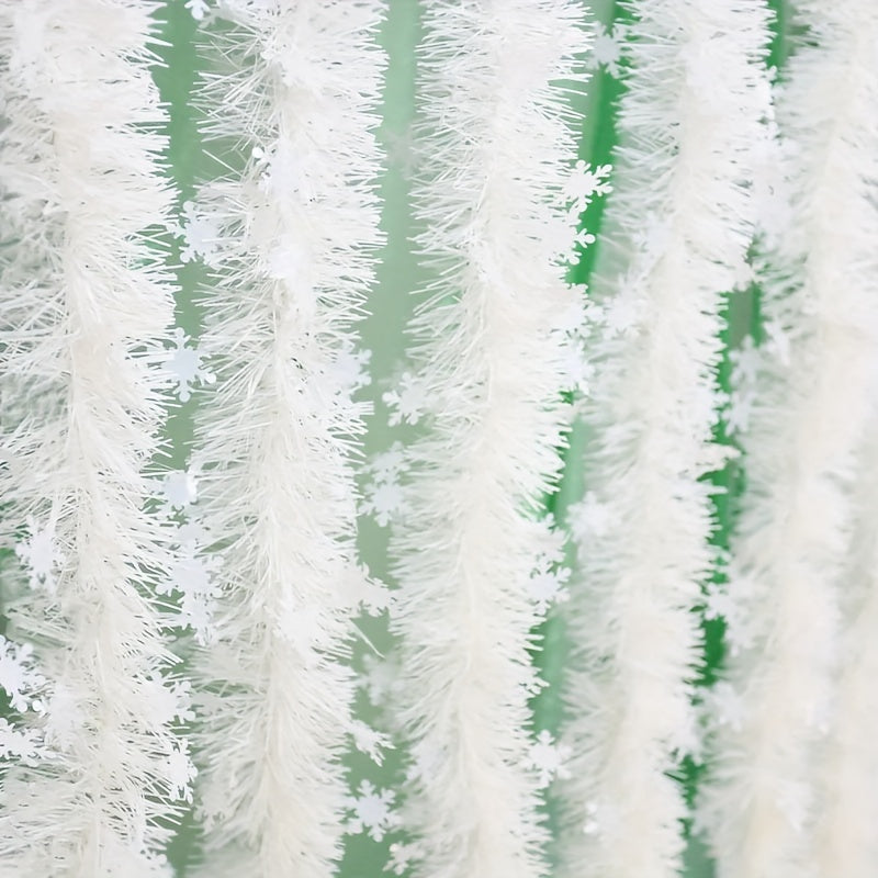 Conjunto de decoración de copo de nieve navideño con copo de nieve de felpa y tiras de copo de nieve de plástico blanco