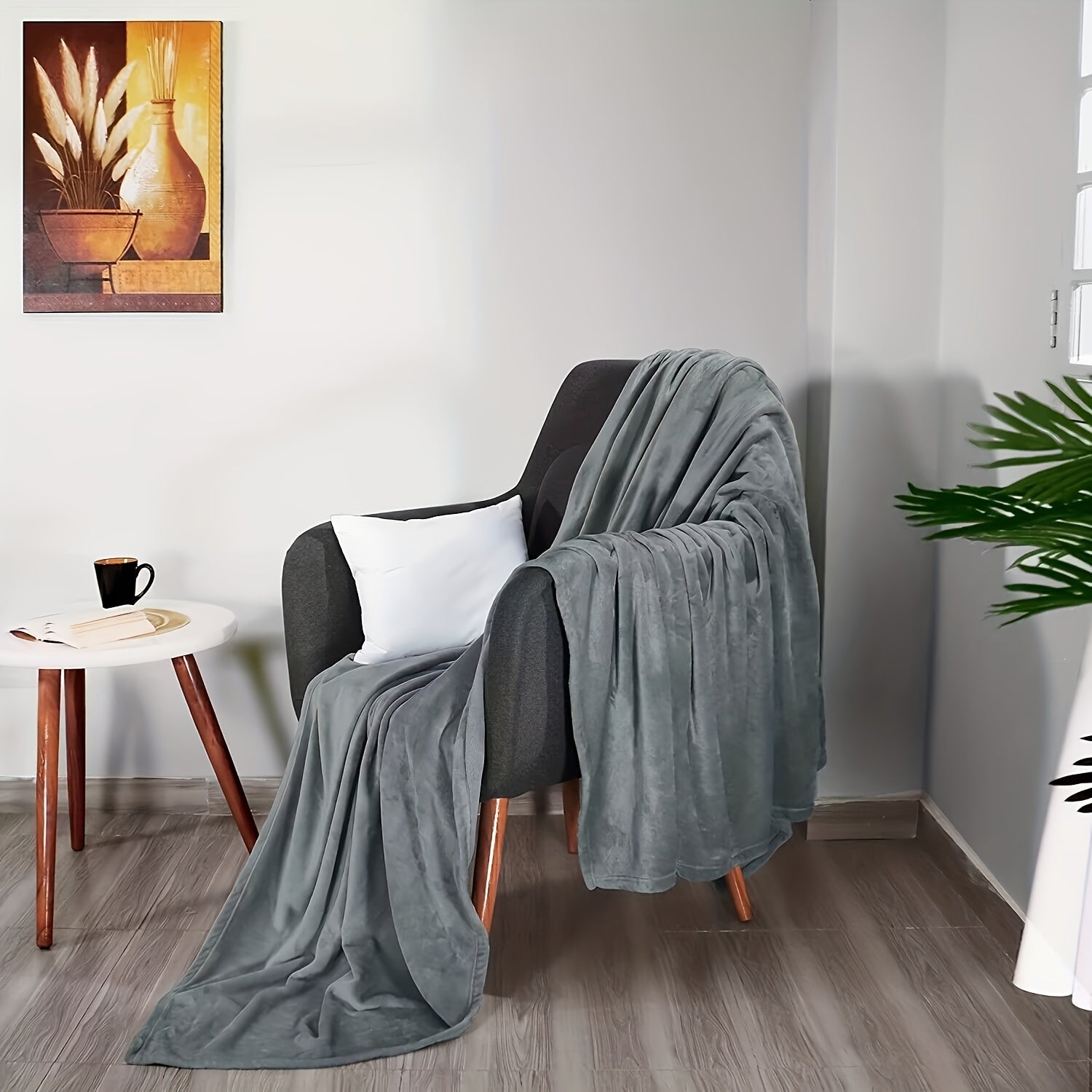 Grey Knit Throw Blanket with Vintage Style Microfiber Fleece Stain-Resistant All-Season