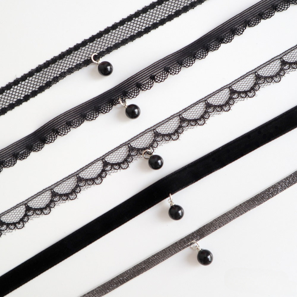 Partiyalar va kechki tadbirlar uchun qora tikanli chokir taqinchoq va taqinchoq bilan