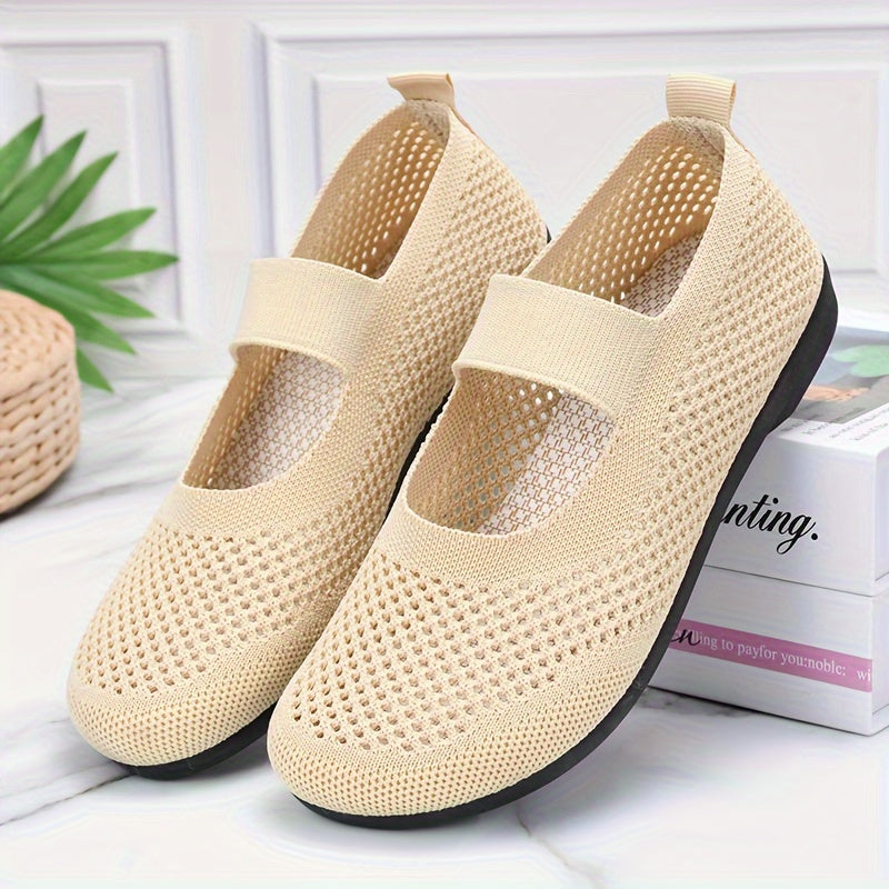 Lightweight Breathable Hollow Fabric Sneakers for Spring and Autumn Men