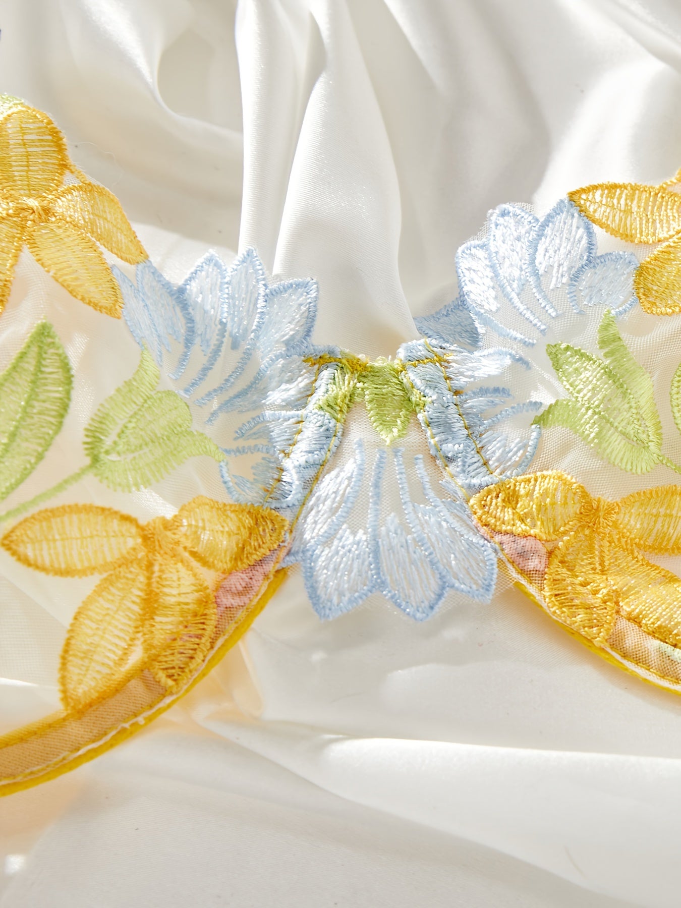 Women's Seductive Lace Lingerie Set with Adjustable Straps