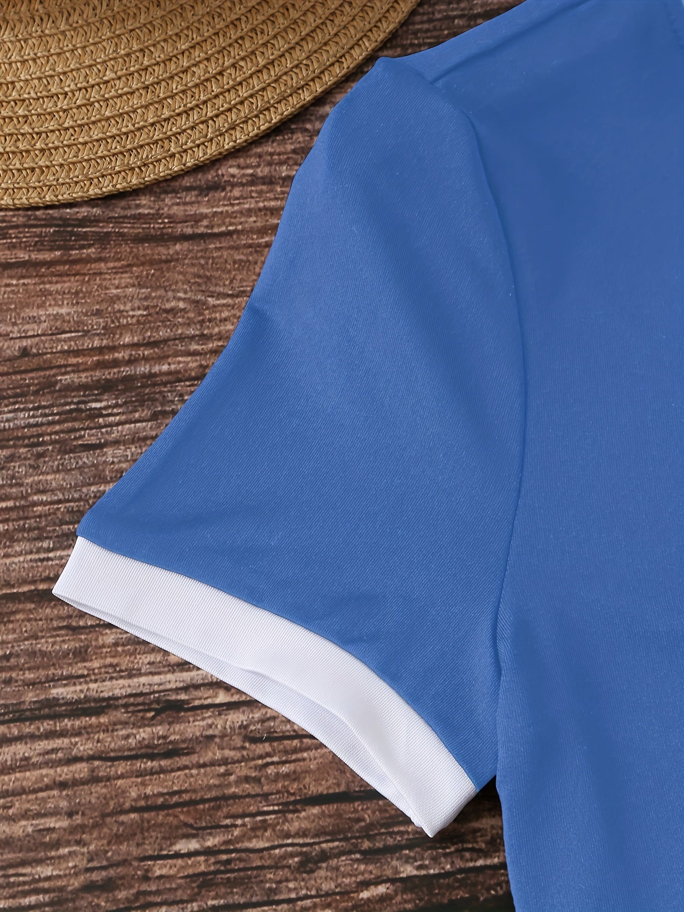 Women's Short Sleeve T-Shirt with Contrast Trim Casual Knit Crew Neck Spring Summer