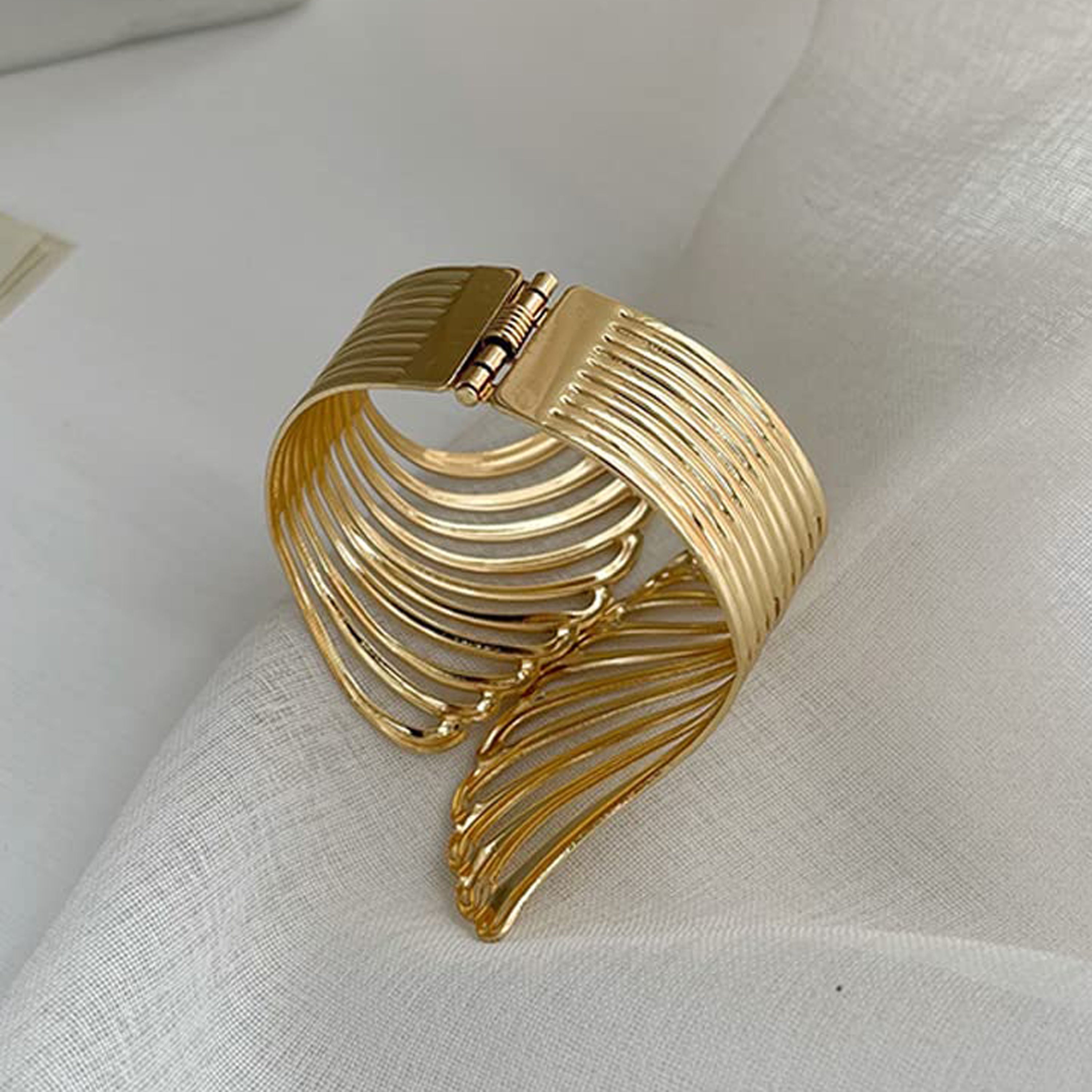 Golden Metal Angel Wing Curtain Clips Spring-Open Tiebacks for Living Room Bedroom