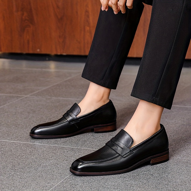 Men's Cow Leather Slip-On Loafers with Rubber Sole and Round Toe for All Seasons