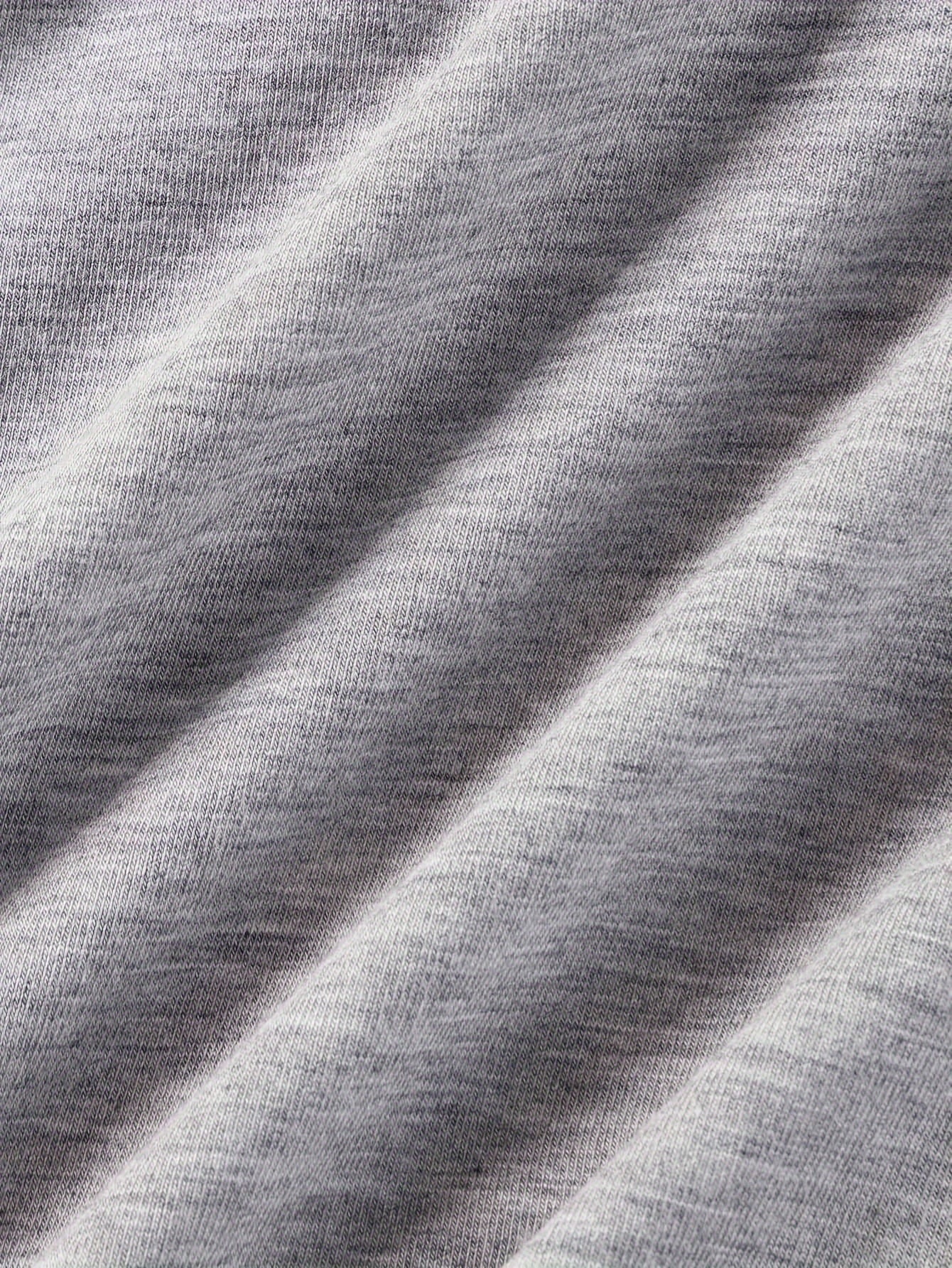 Женская майка без швов для полных с дышащей тканью и встроенным бюстгальтером