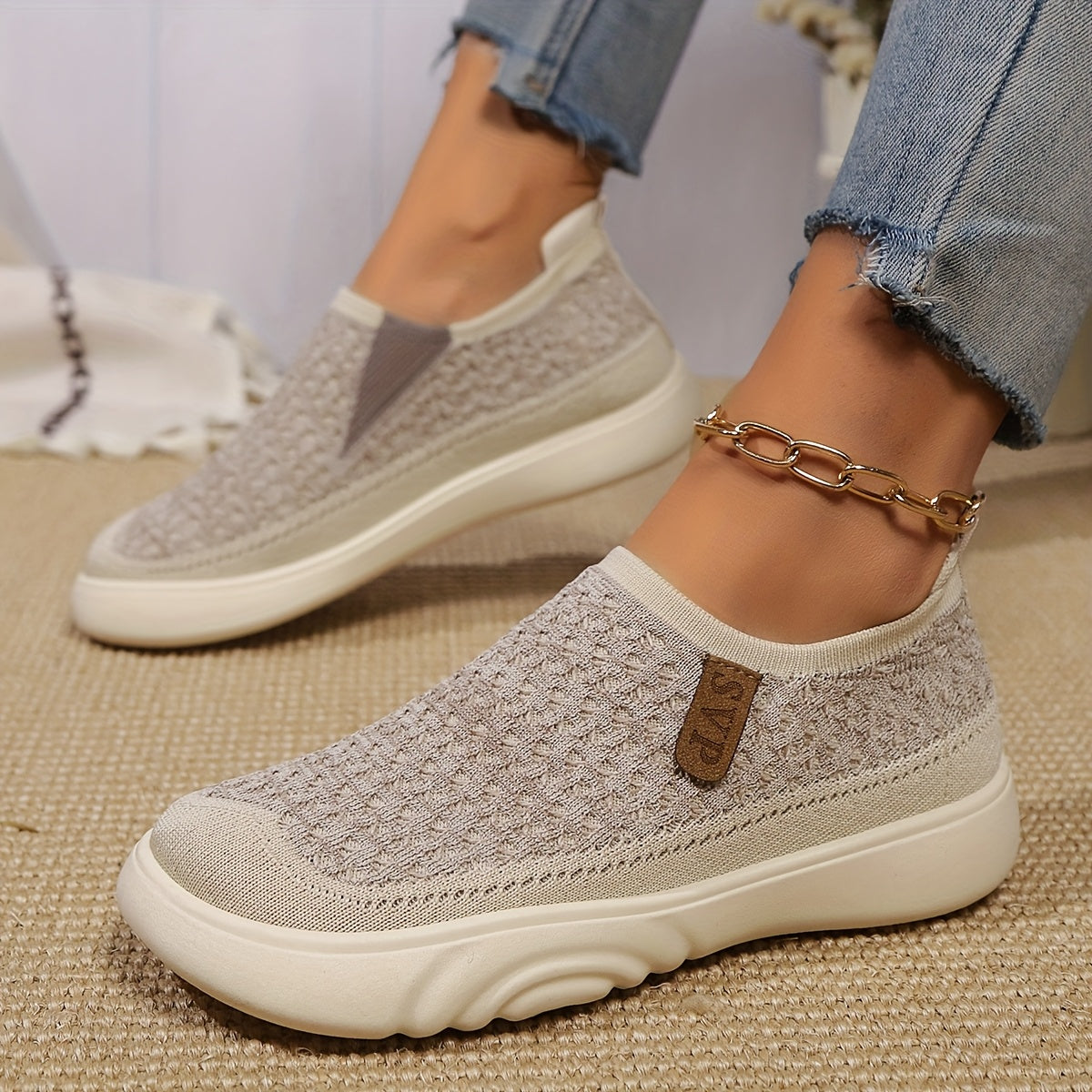 Women's Breathable Knit Slip-On Sneakers Lightweight Fabric Lining