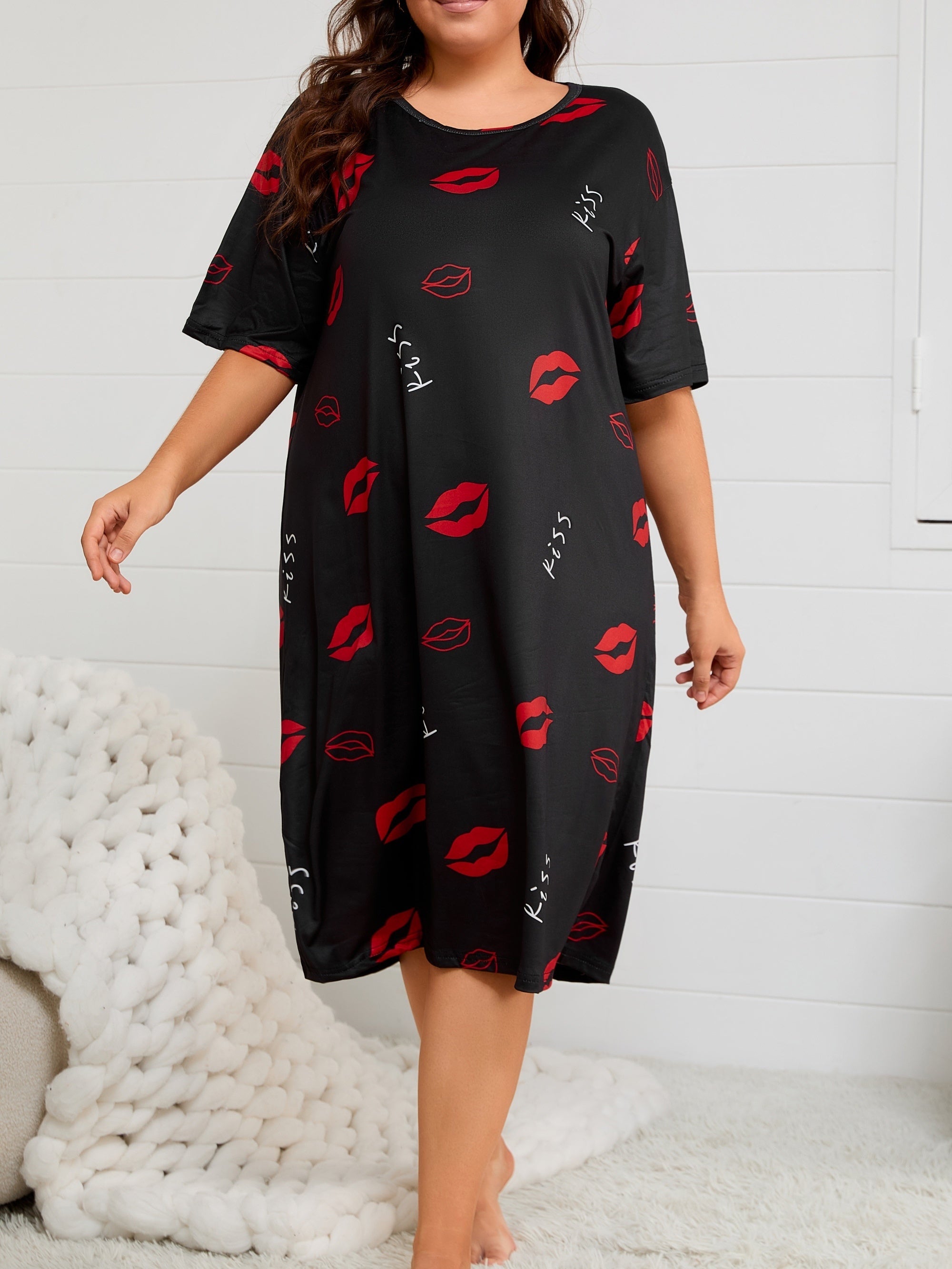 Plus Size Knit Night Dress with Lip Print Casual Lounge Sleepwear