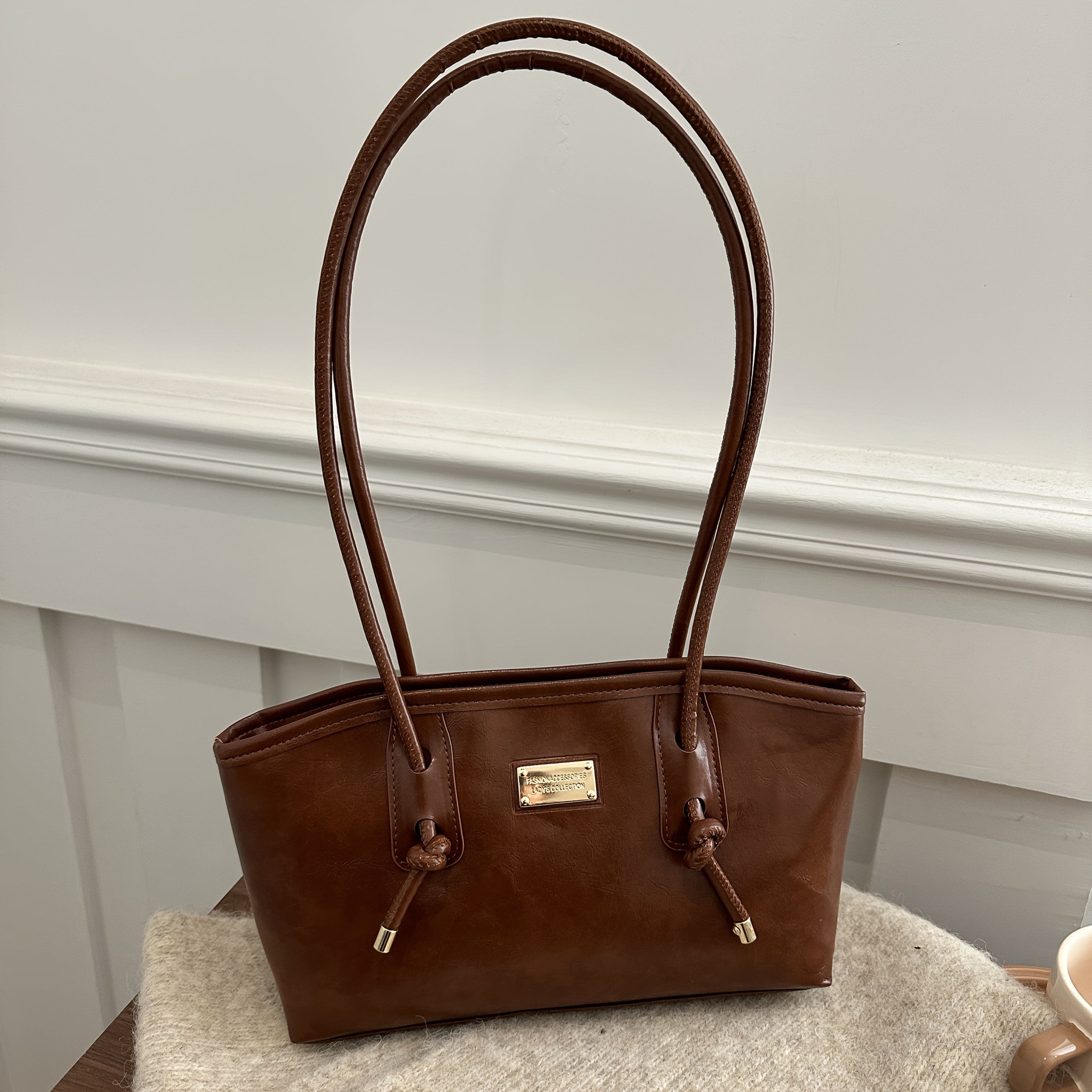 Women's PU Shoulder Bag Vintage Casual Zipper Closure for Travel Shopping and Parties