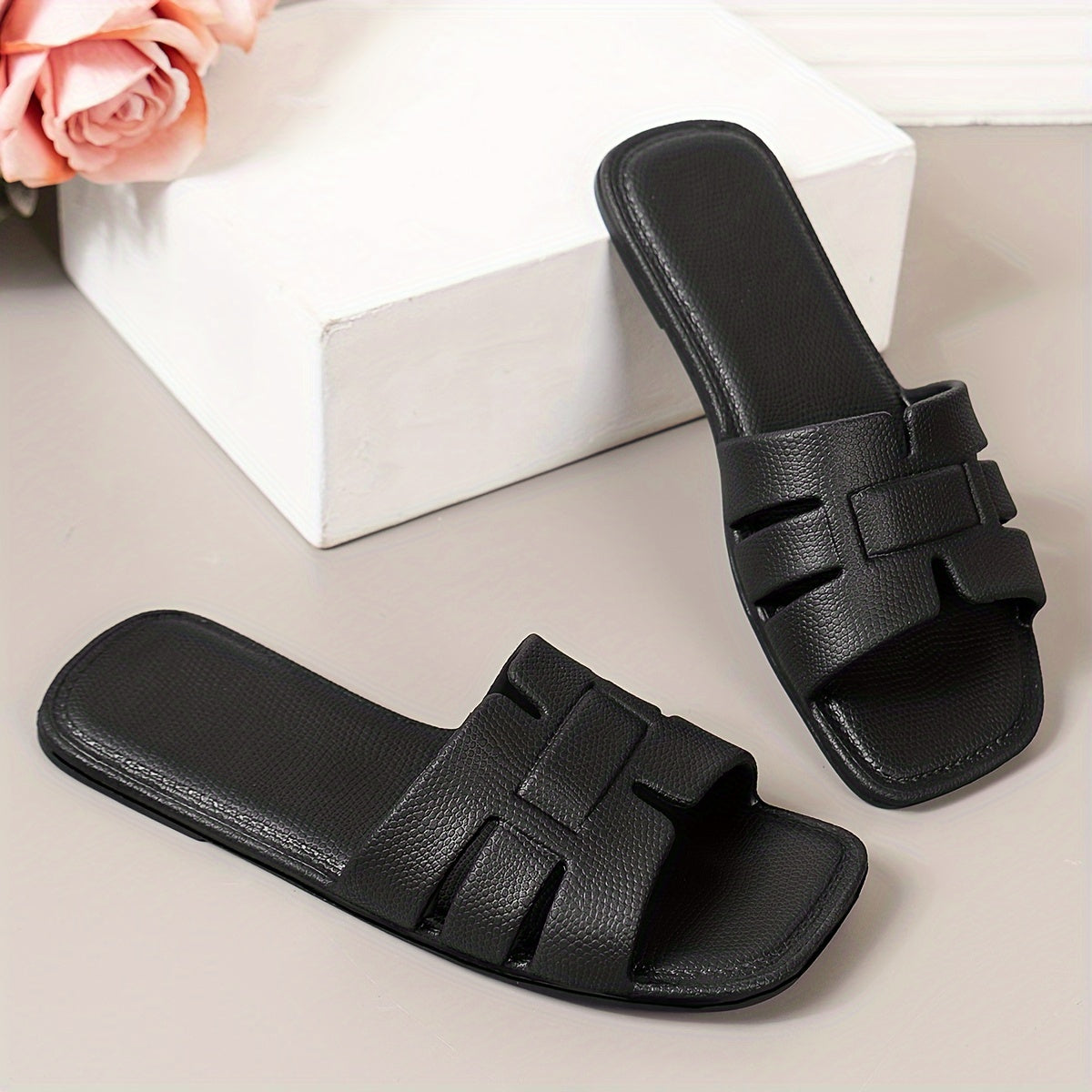 Women's Summer Casual Solid Color Square Toe Flat Sandals for Beach Pool Indoor Outdoor