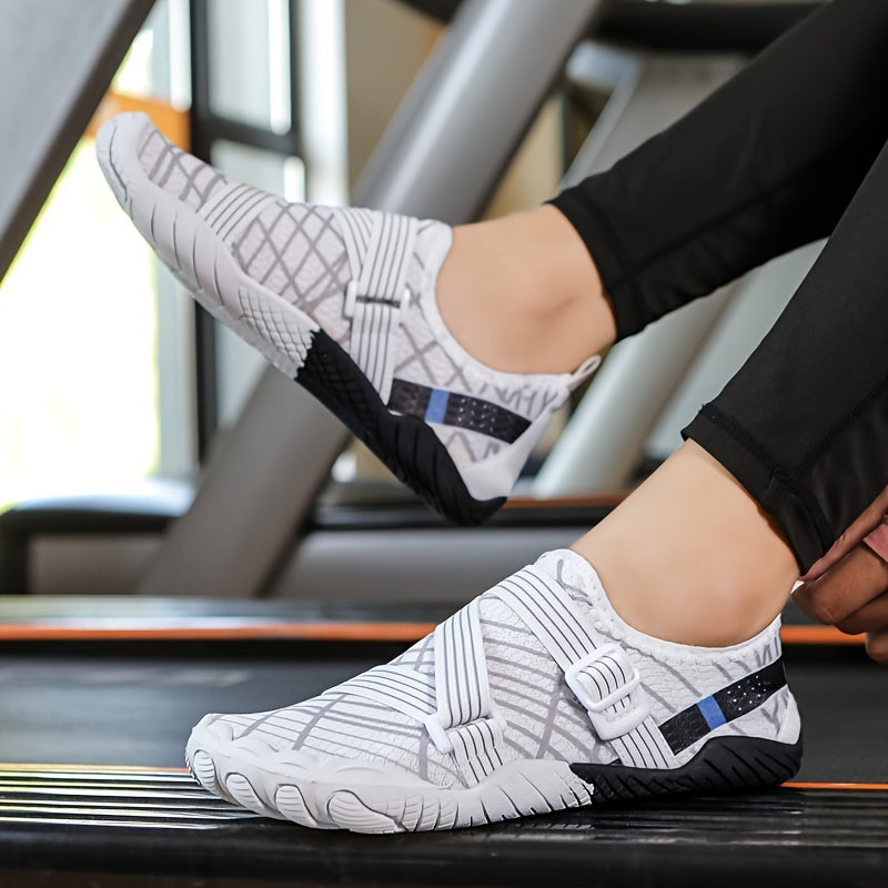 Breathable Knit Slip-On Sneakers for Men and Women Non-Slip Rubber Sole All-Season Fitness Shoes