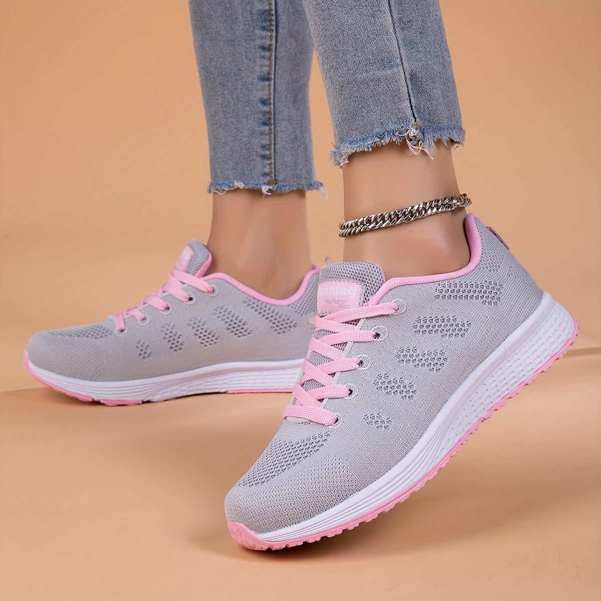 Women's Lightweight Mesh Running Shoes Low-Top Sneakers Pink Accents