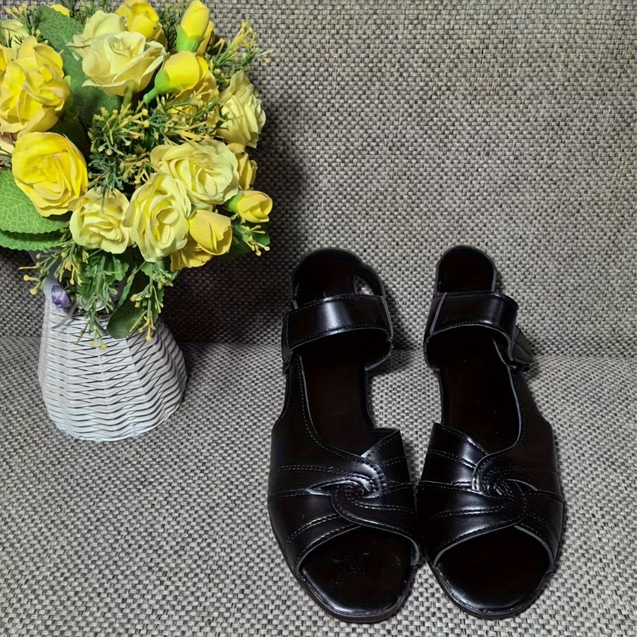 Women's Slip-On Flat Sandals Cushioned Breathable Summer Beach Shoes