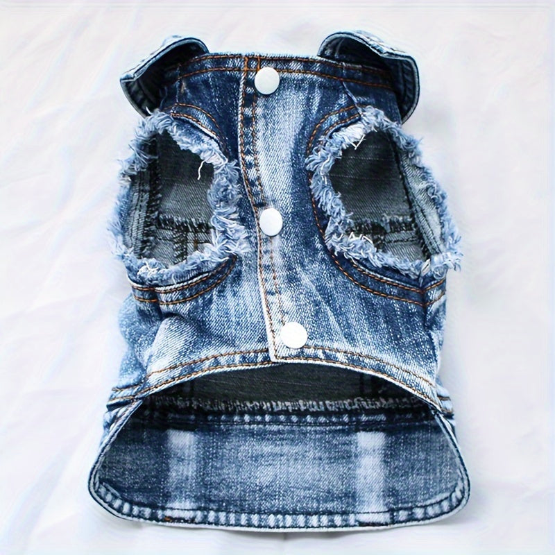 Жилет с двумя ремнями и зажимом для сцепления разработан для маленьких собак, таких как бишоны, тедди и померанцы, подходит для весны и осени, но может обнажать заднюю часть крупных собак.