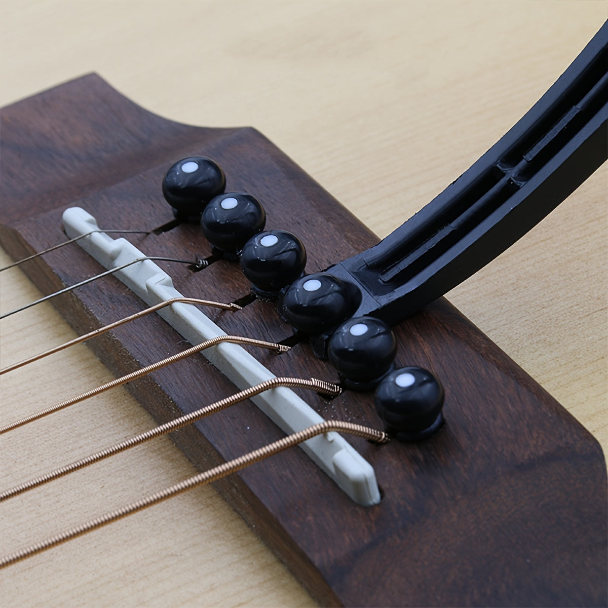 Каподастр для гитары 3-в-1 с нейлоновым ремешком, держателем для медиаторов и зажимом для настройки укулеле, материал ABS