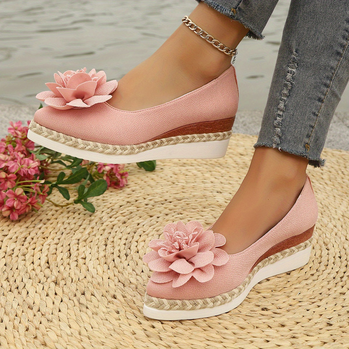 Women's Red Floral Wedge Heels Pointed Toe Thick Sole Slip-On Shoes