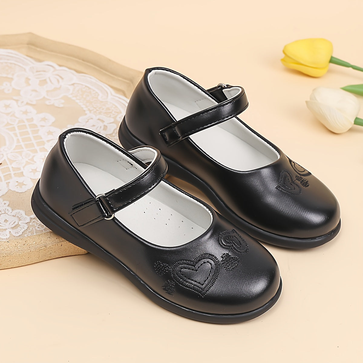 Qizlar uchun qora o'quvchi poyabzallari, maktab chiqishlari uchun yoqimli malika poyabzallari.