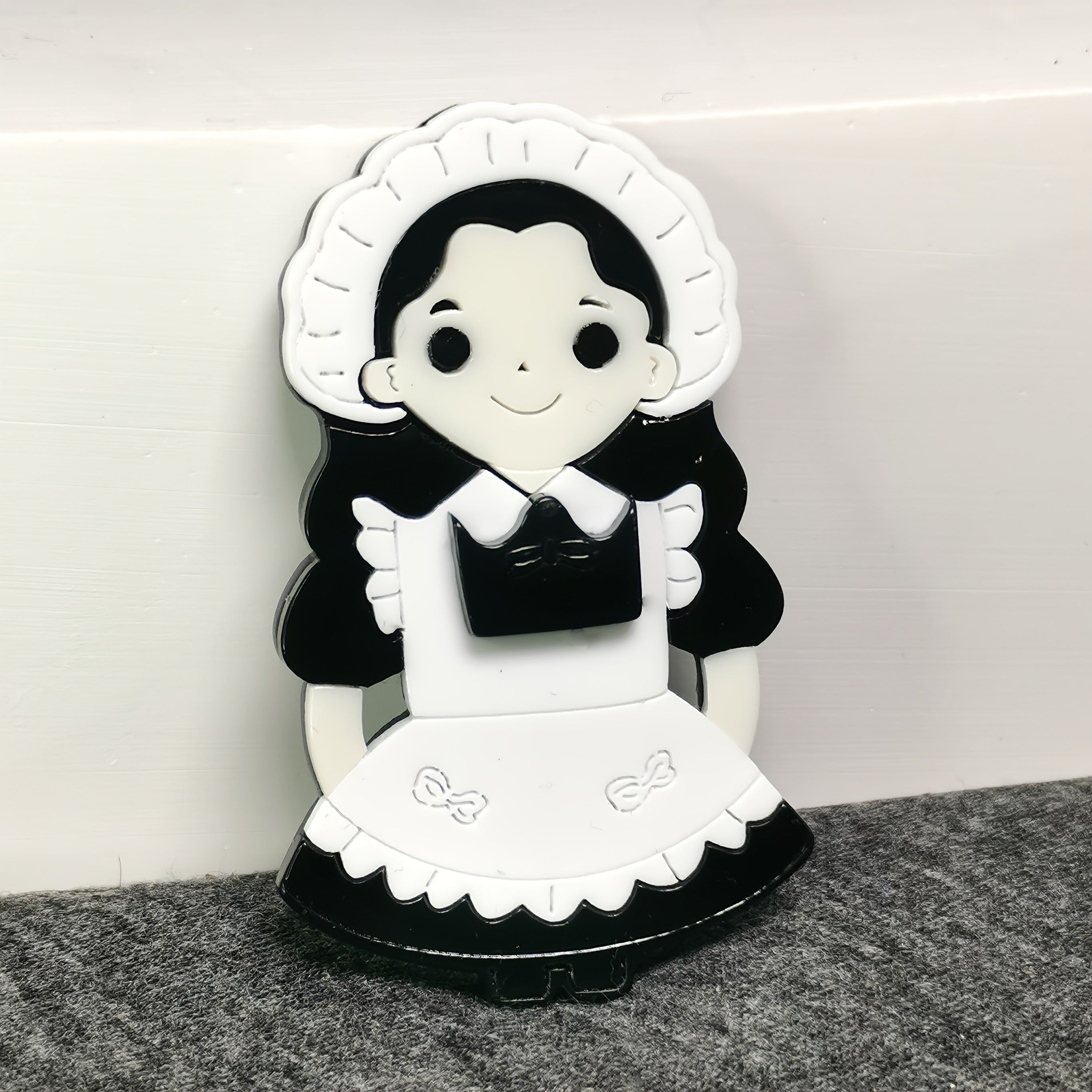 Vaqt o‘tkazmaydigan akril brosh pin - Ayollar uchun zamonaviy aksessuar