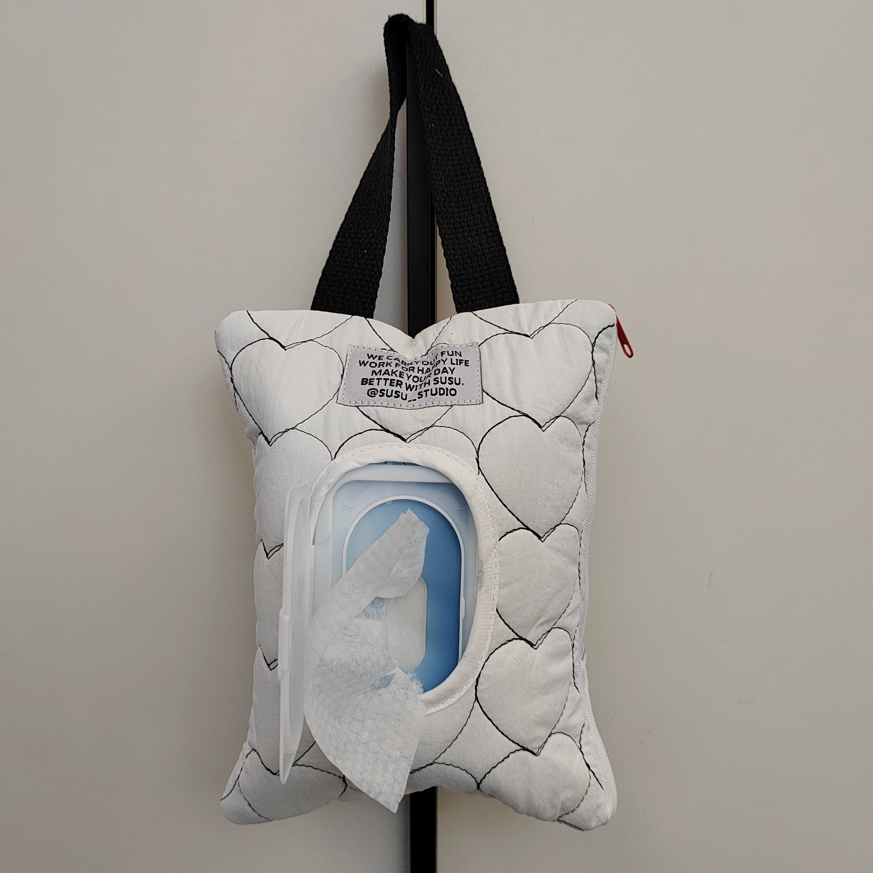 Travel-Friendly Tissue Storage Bag with Flip-Top Lid for Wet Wipes and Car Tissues