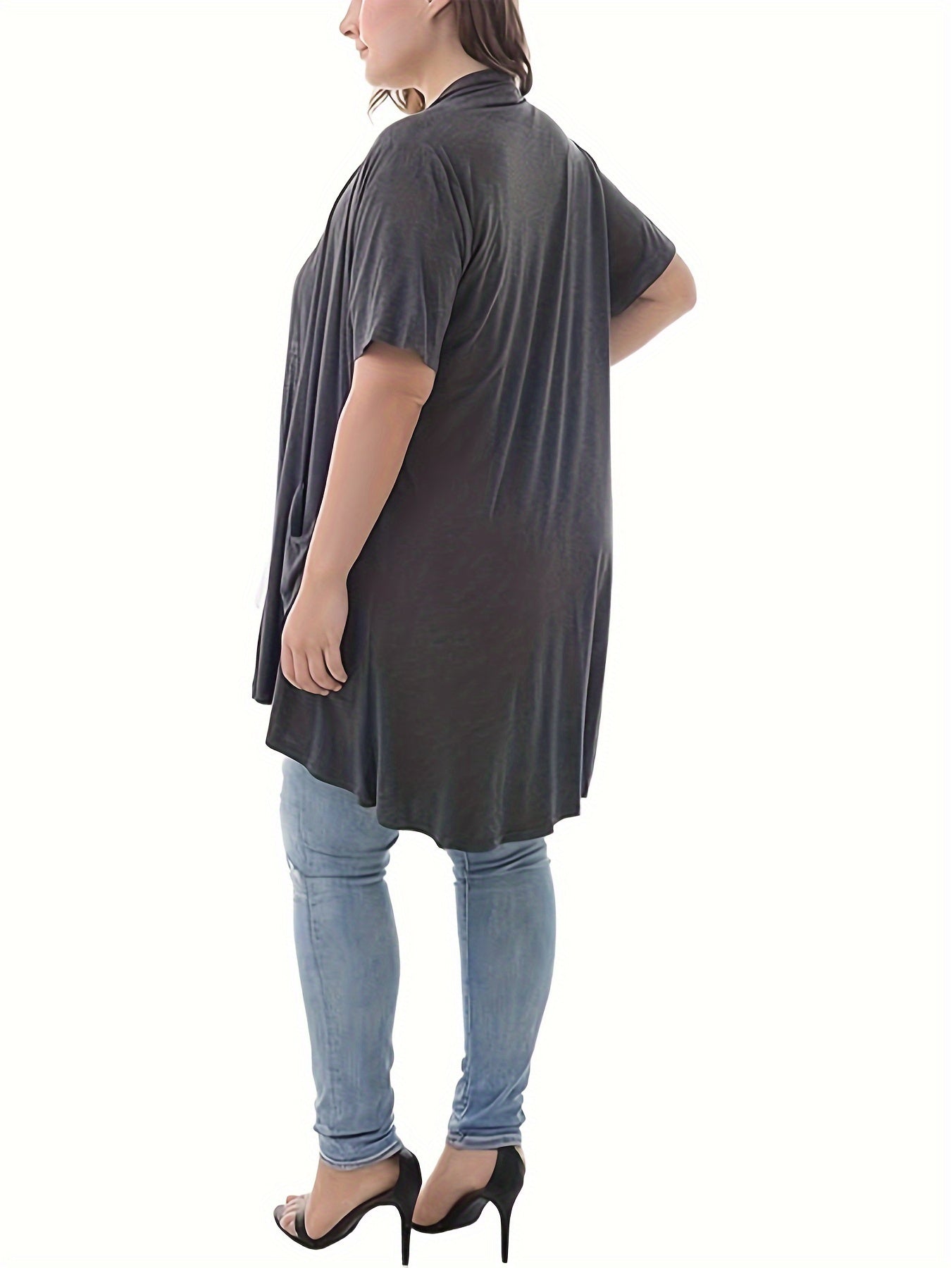 Women's Plus Size Short Sleeve Knit Cardigan with Pockets