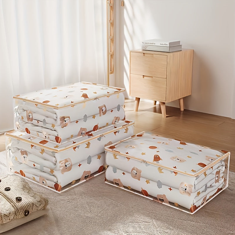 Kiyimlaringiz va yorganalaringizni bizning qo'shimcha qalin Space Bear shaffof saqlash sumkasi bilan himoya qiling - namlik va changni ichkariga kiritmaslik uchun mo'ljallangan, mavsumiy tashkilot va ko'chirish uchun ideal.