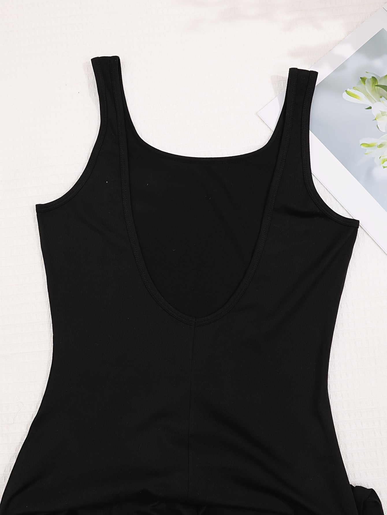 Женские боди-шорты из ткани дакрон и спандекс, обеспечивающие легкую поддержку без подкладки и с полиэстеровой подкладкой.