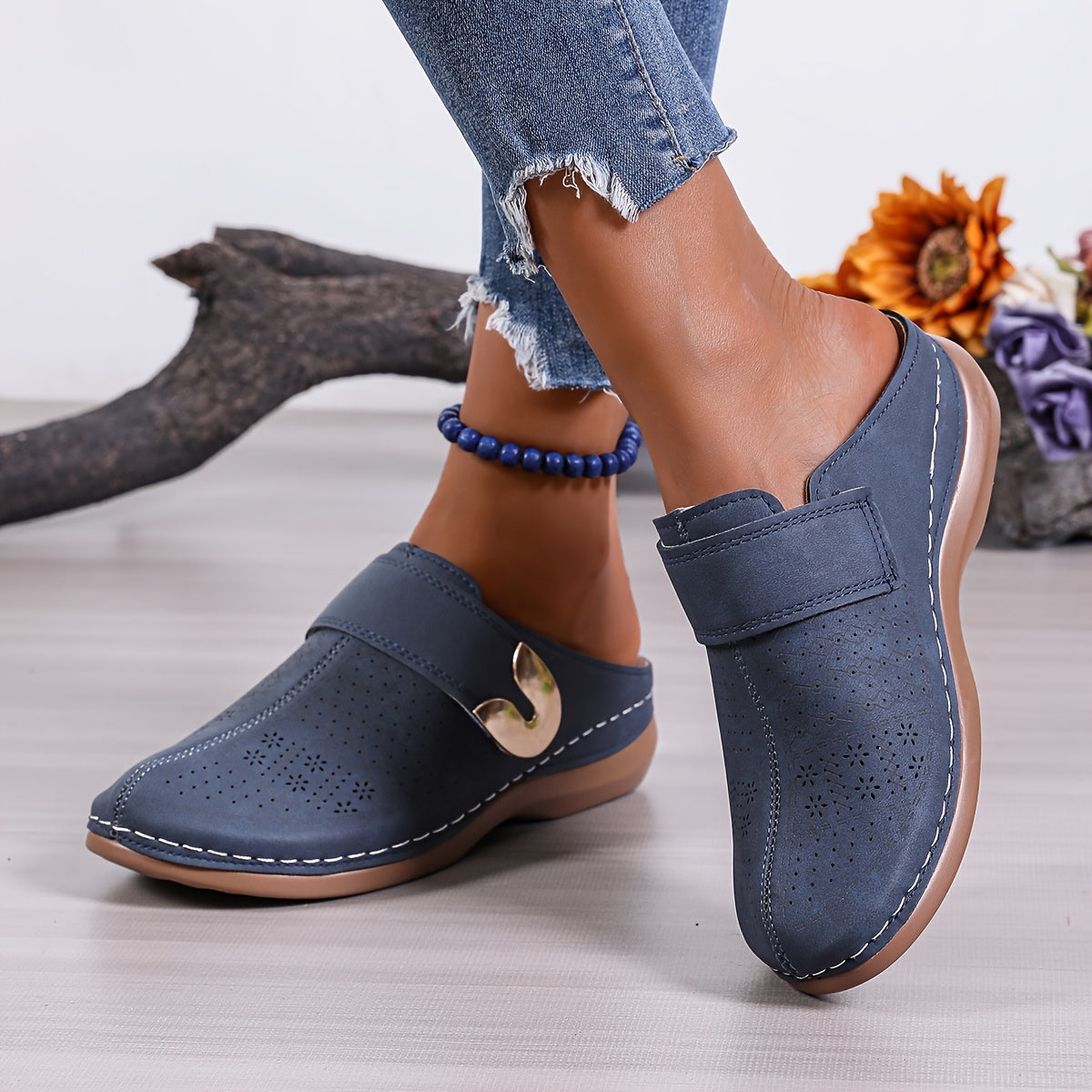 Women's Summer Casual Breathable Canvas Shoes with Floral Design and Metallic Buckle