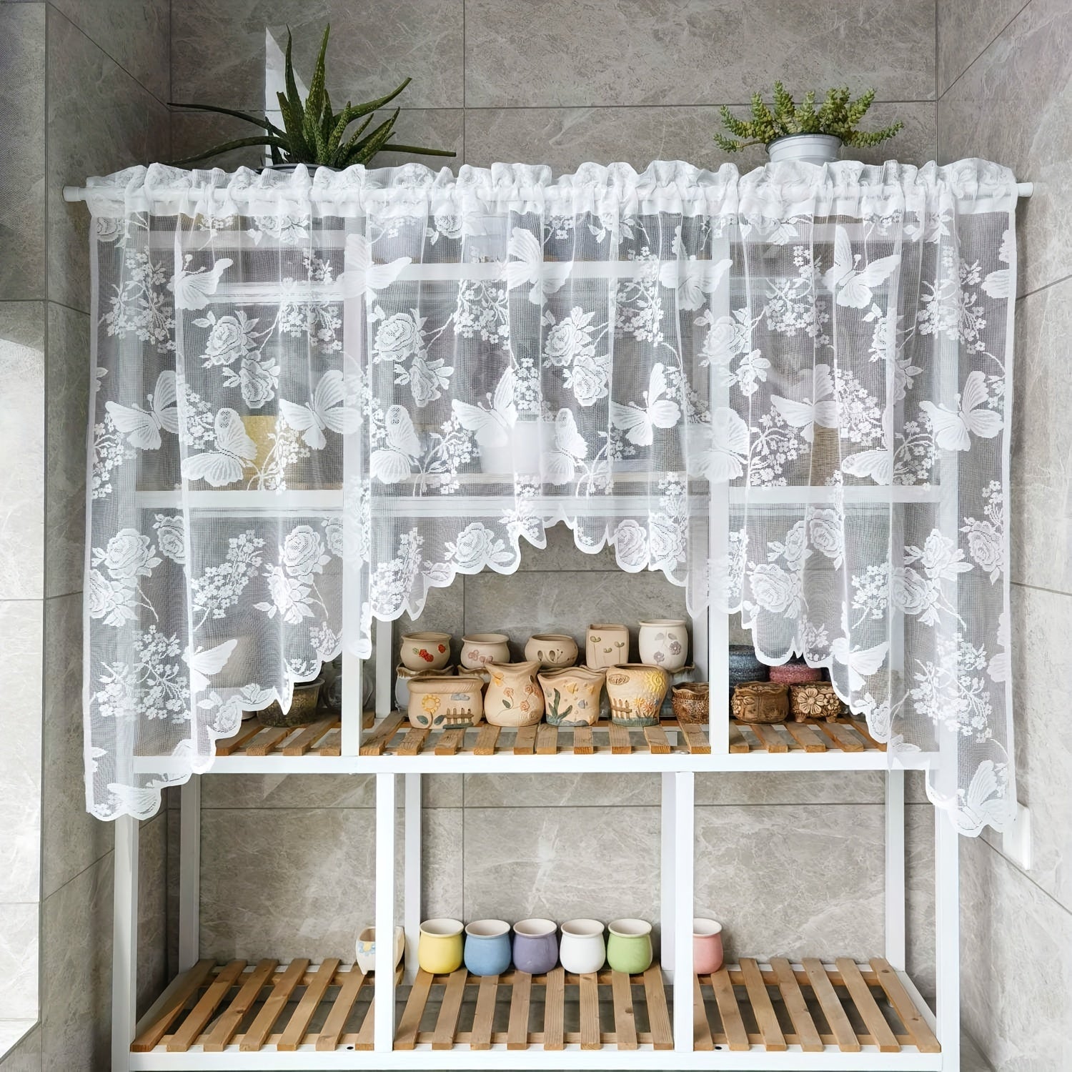 Oq/Ko'k/Purpur Kelebek Gul O'simlik Naqshli Shaffof Pardalar Tulle Valans, To'qimachilik Tasmali Dizayn bilan, Oshxona Kafe yoki Yotoqxona uchun Mukammal. Yotoqxona, Mehmonxona yoki Uy Bezash uchun Oson Osish uchun Rod Pocket Usuli.