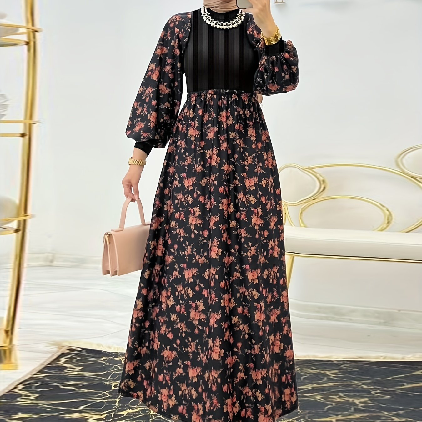 Vestido kaftán de cuello redondo con estampado floral, mangas largas y longitud maxi