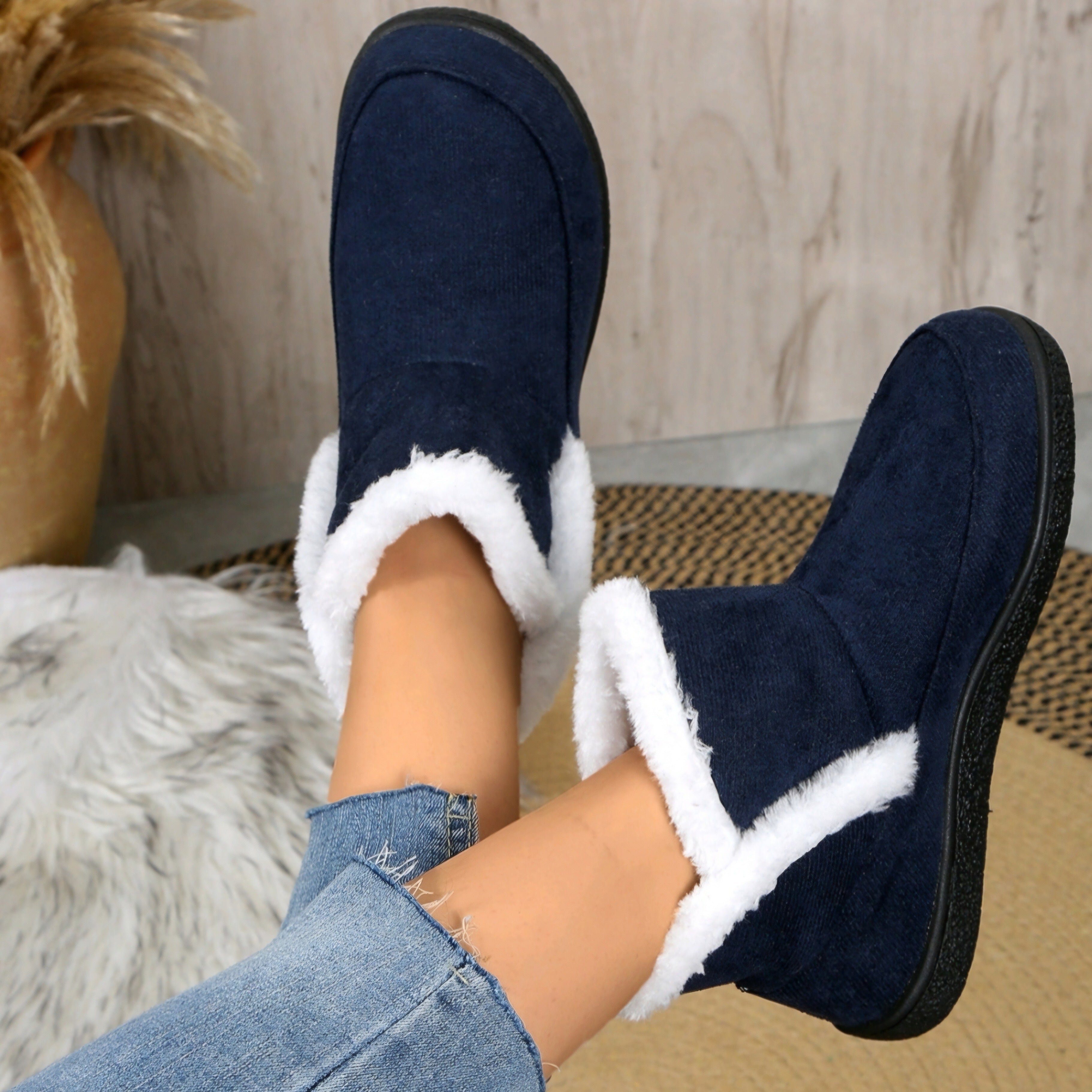 Women's Fleece-Lined Ankle Boots Casual Slip-On Short Boots Rubber Sole