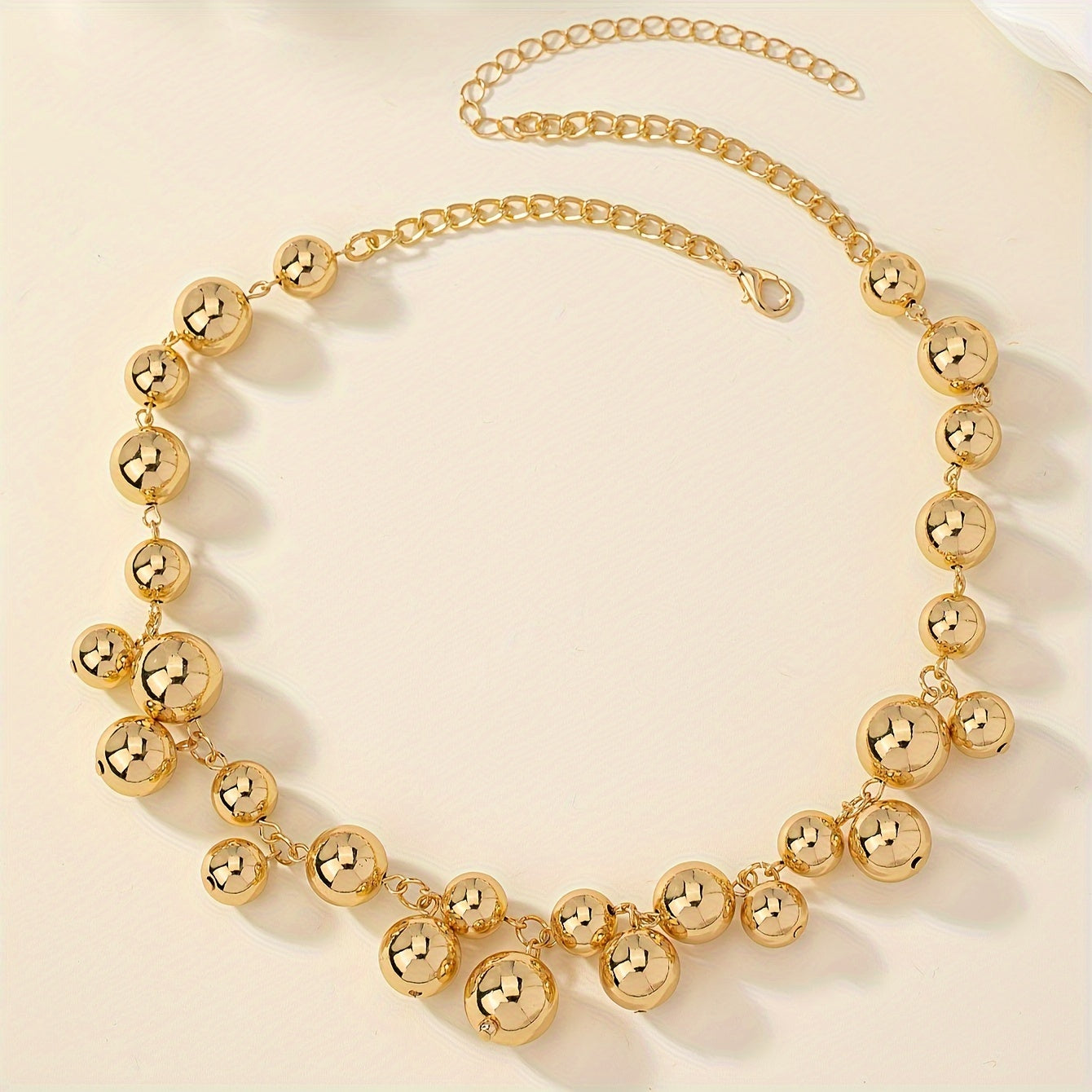 Ювелирный набор из винтажных золотых крупных бусин с роскошными висячими серьгами и комбинированным ожерельем, высокомодные акценты для элегантных женщин