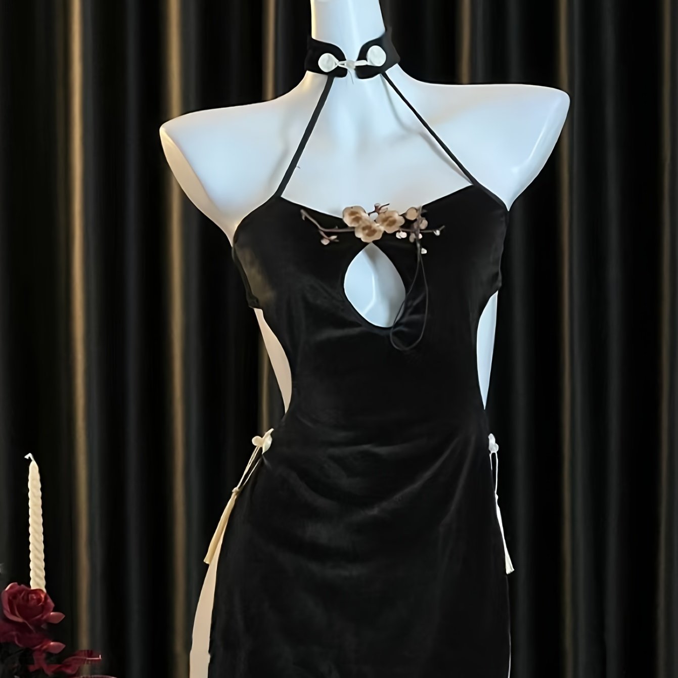 Jozibali O'rik Gul Cheongsam, Yuqori Yirtilish va Velur Ichki Kiym