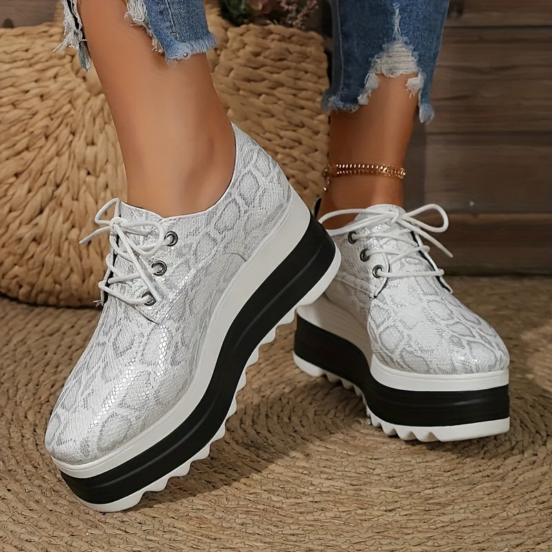 Ayollar uchun tekis platforma poyabzali, kundalik kiyim uchun slip-on brogue sport shlyaplari