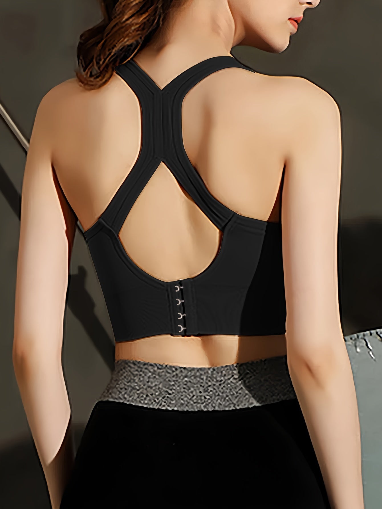 Women's Sports Bra Medium Support Wireless Removable Padding Breathable Cross Strap Back