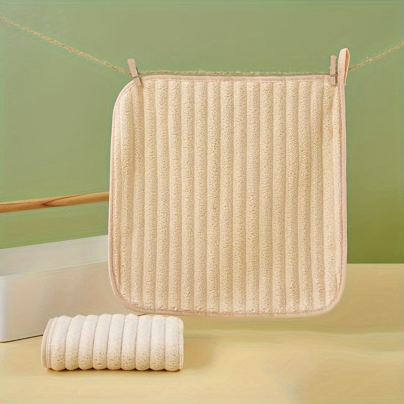 Yumshoq tez quriydigan qo'l sochiqlari 1, 3 yoki 5 ta to'plamlarda, oshxona, hammom va uyda foydalanish uchun mos.