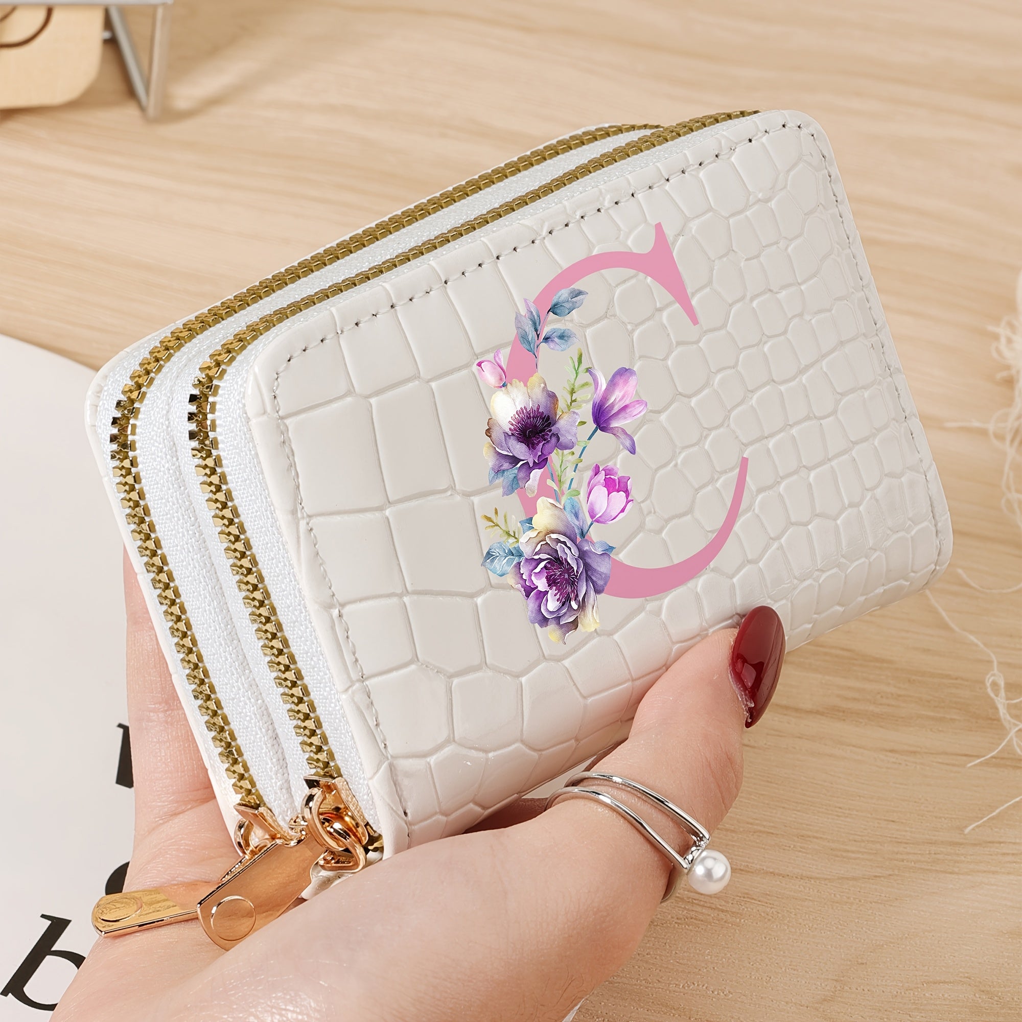 Стильный женский кошелек с крокодиловым узором и дизайном "P", сумка с двойной молнией черного, белого и розового цветов. Модная монетница для путешествий и повседневного использования, школьный аксессуар с текстурой.